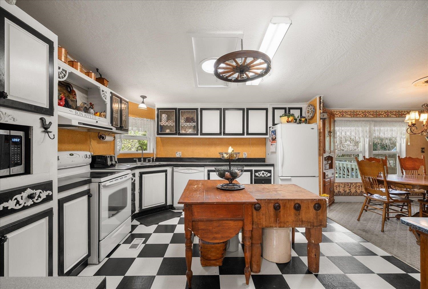 1601 E Eloika Lake Rd - Photo 14