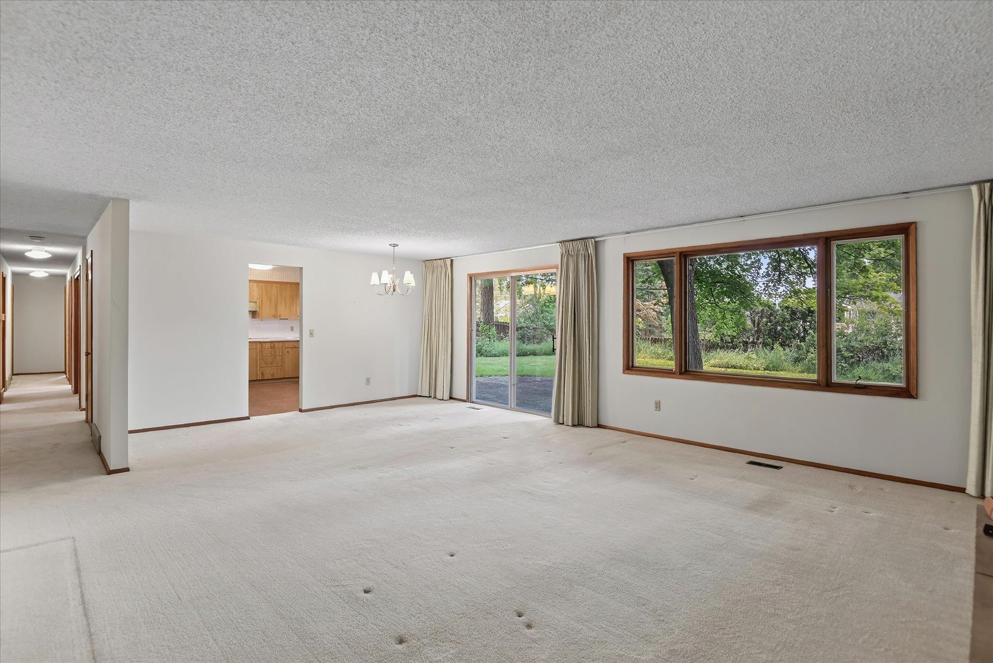 204 W 33rd Ave - Photo 6