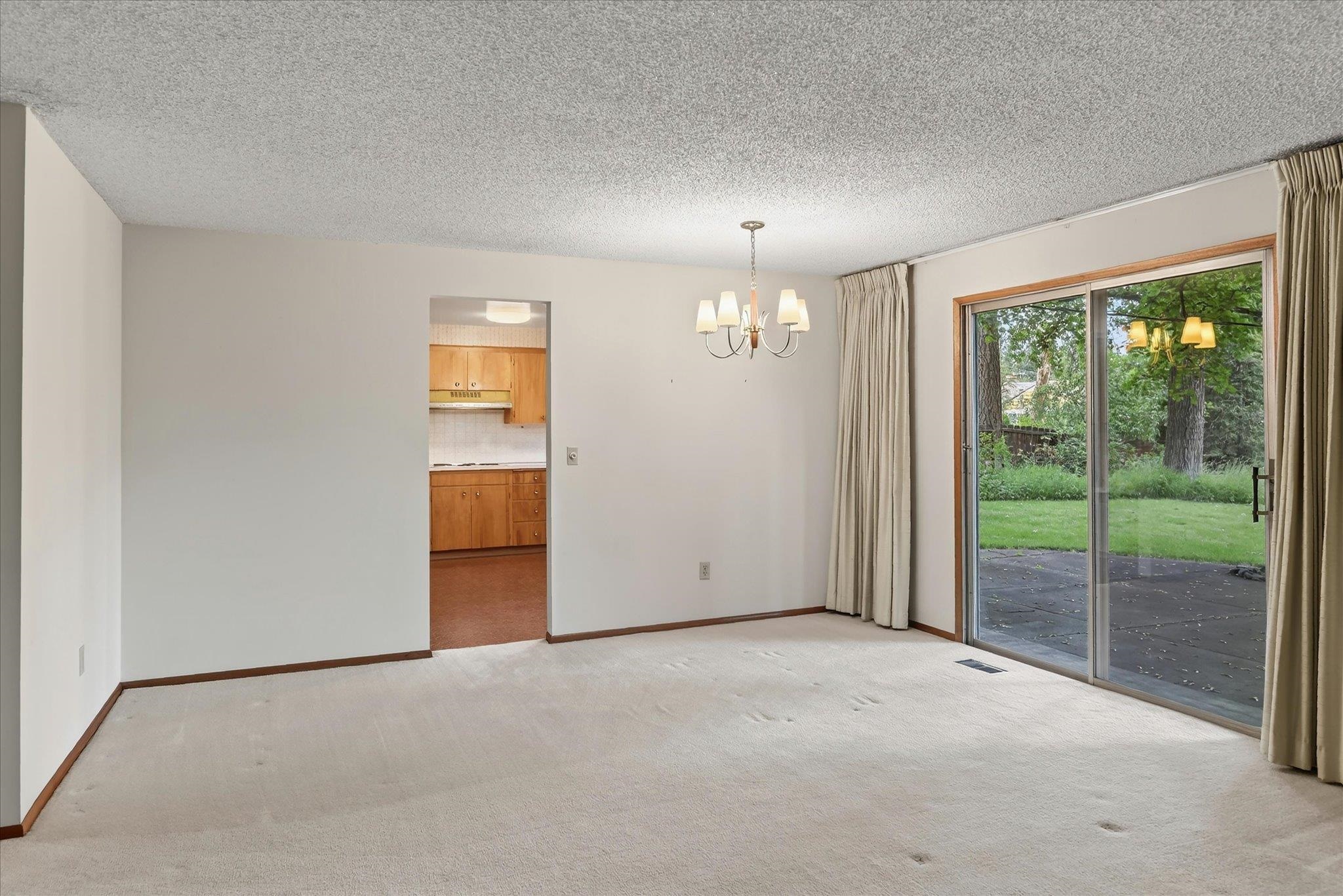 204 W 33rd Ave - Photo 8