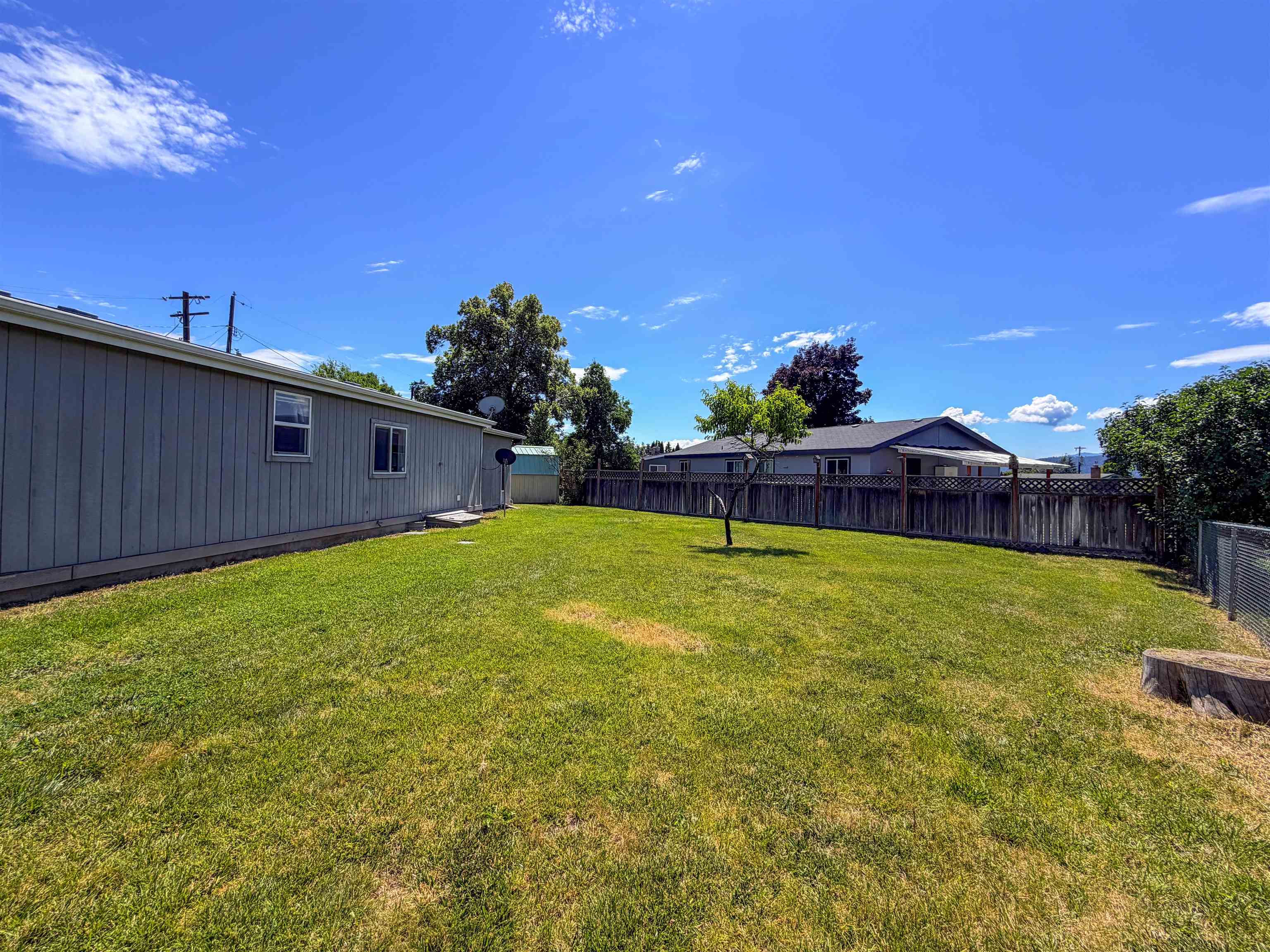 580 S Madison St - Photo 5