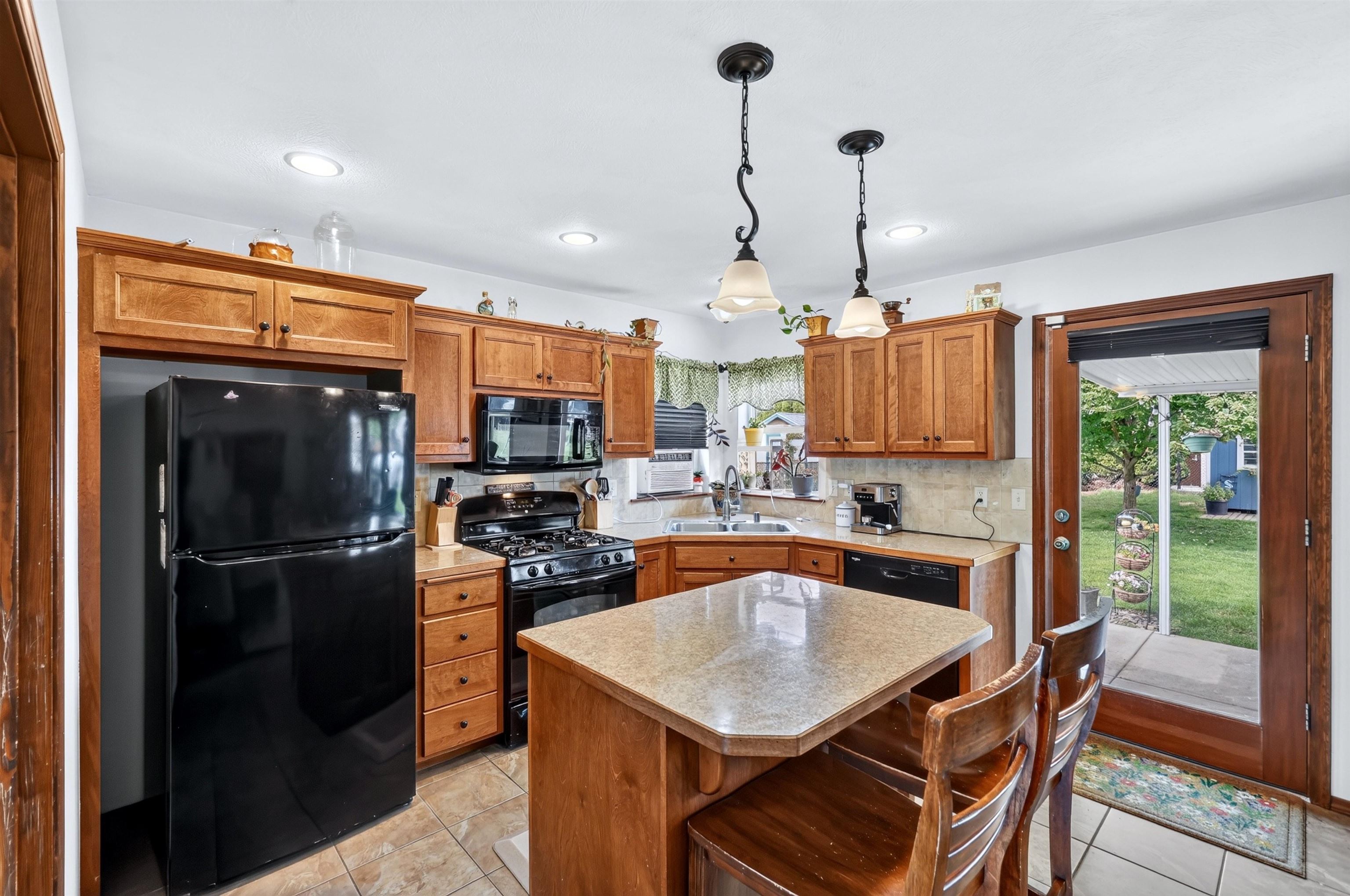 607 N High Desert Dr - Photo 3