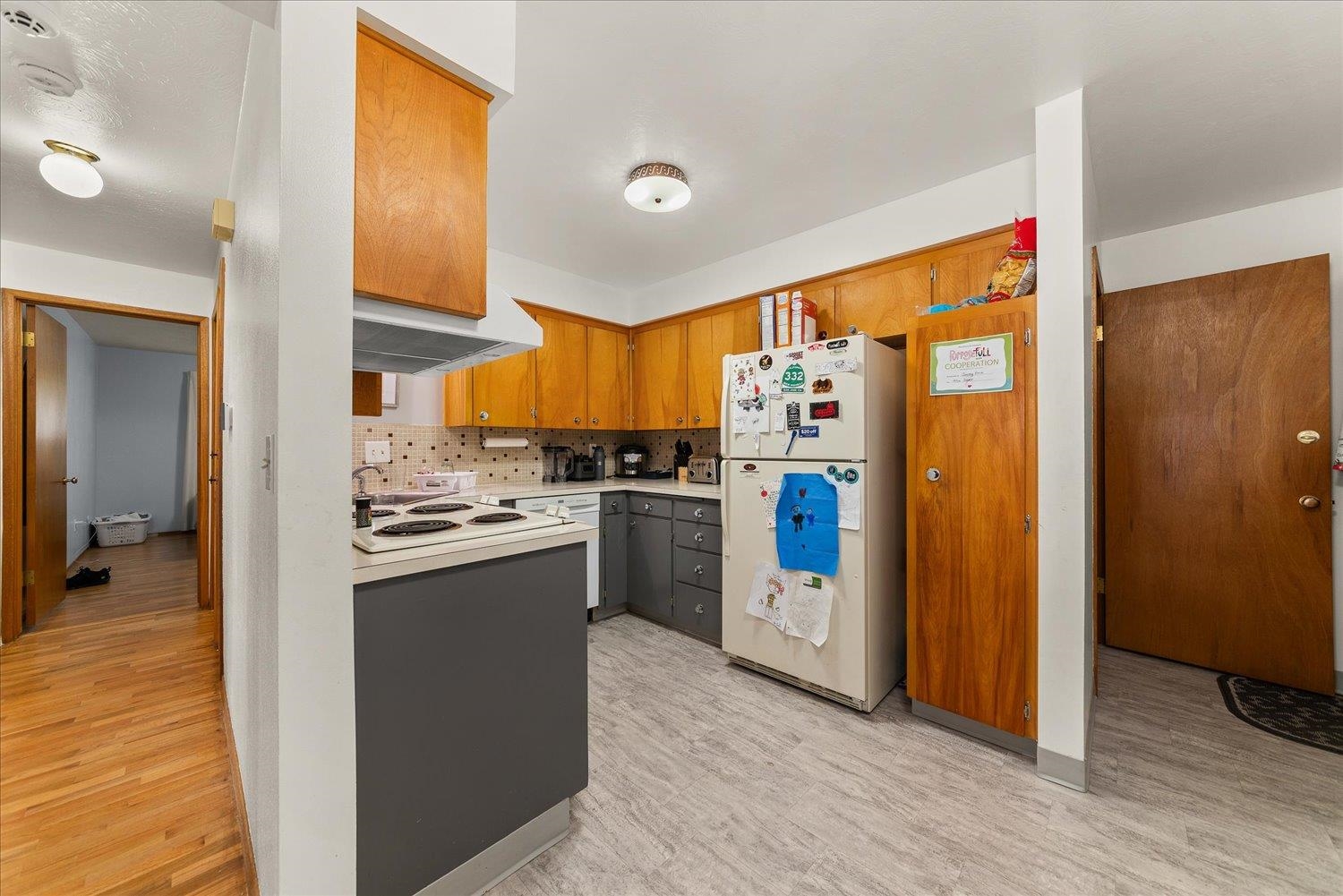 5905 N Astor St - Photo 11