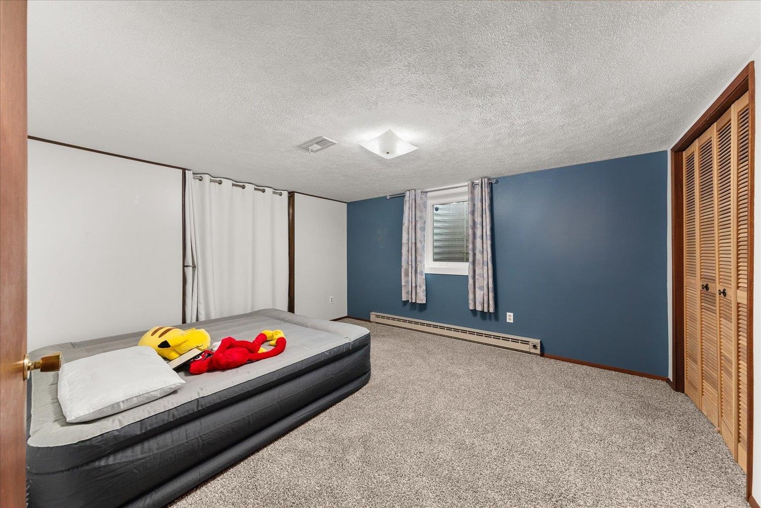 5905 N Astor St - Photo 18