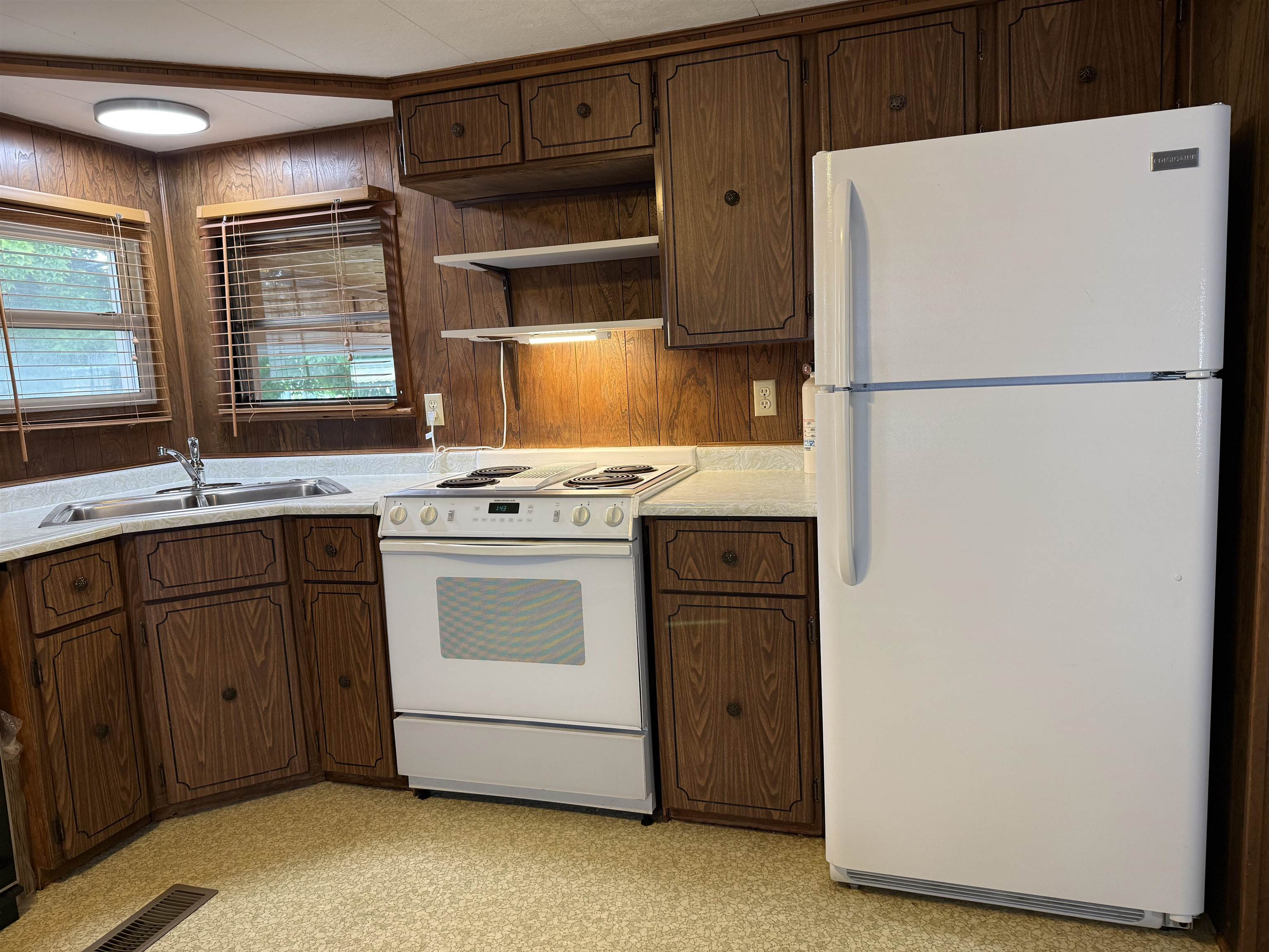 424 N Hodges Rd - Photo 12