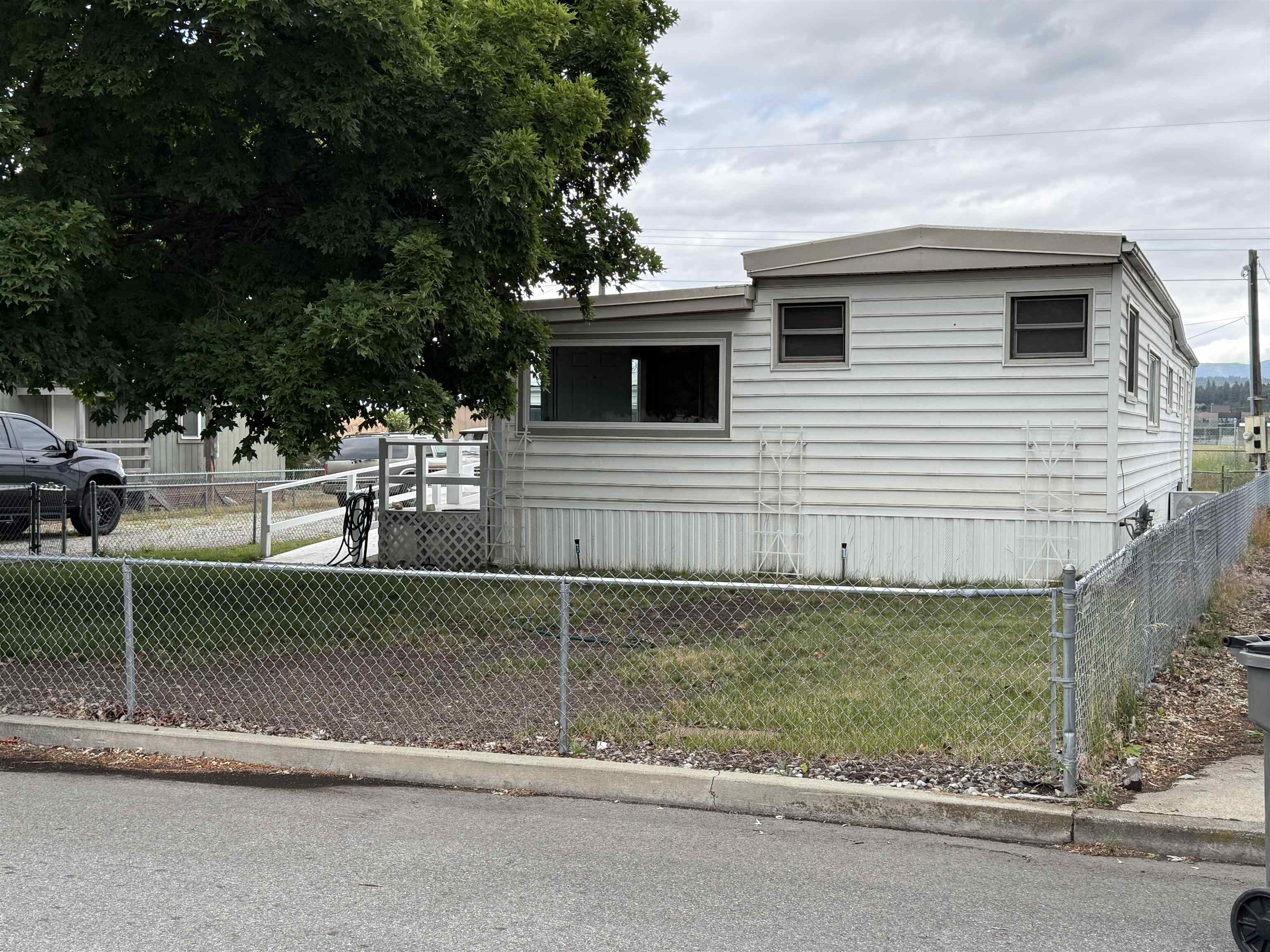 424 N Hodges Rd - Photo 4