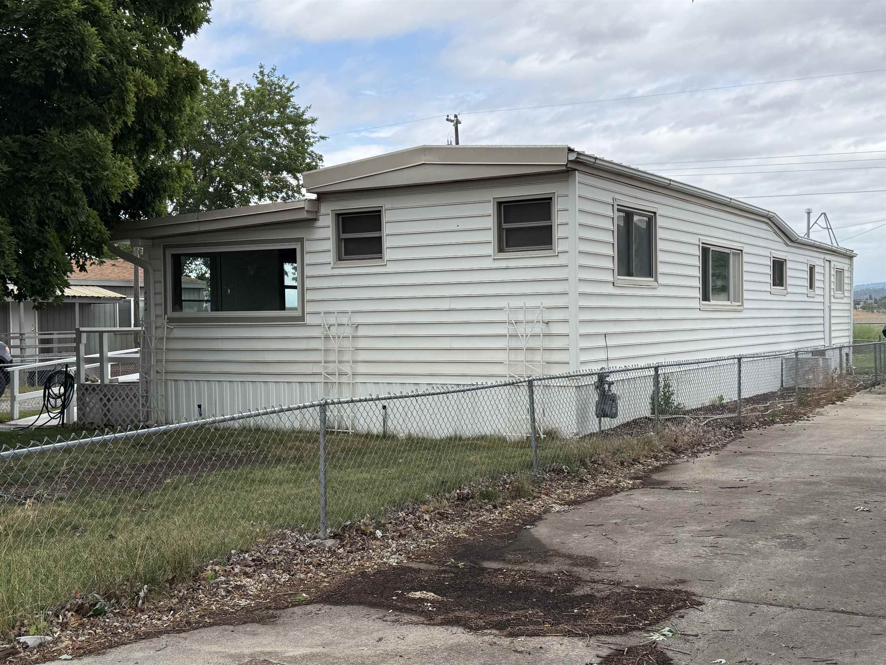 424 N Hodges Rd - Photo 3