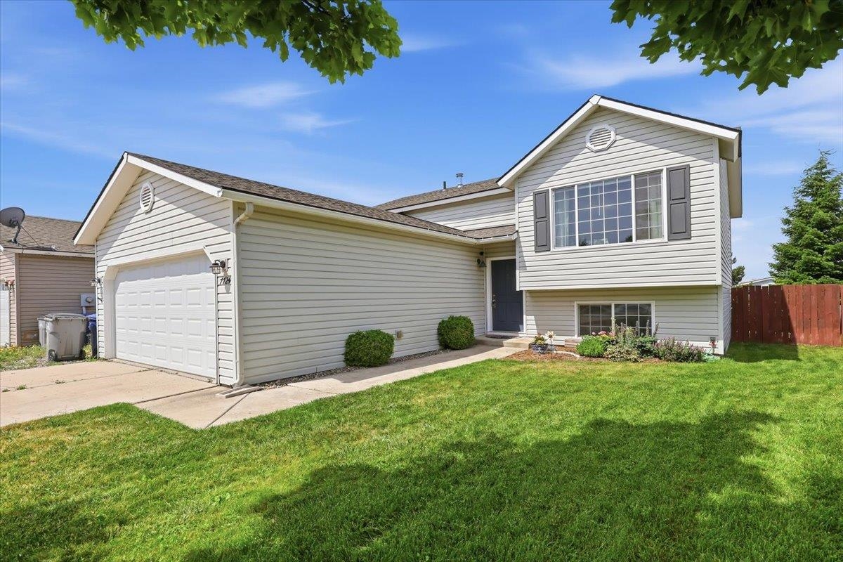 7724 S Blackberry St - Photo 2