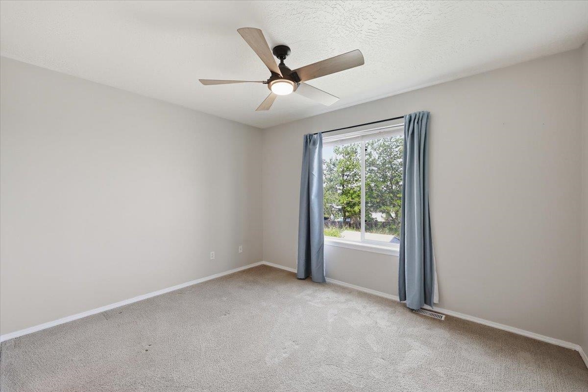 7724 S Blackberry St - Photo 11
