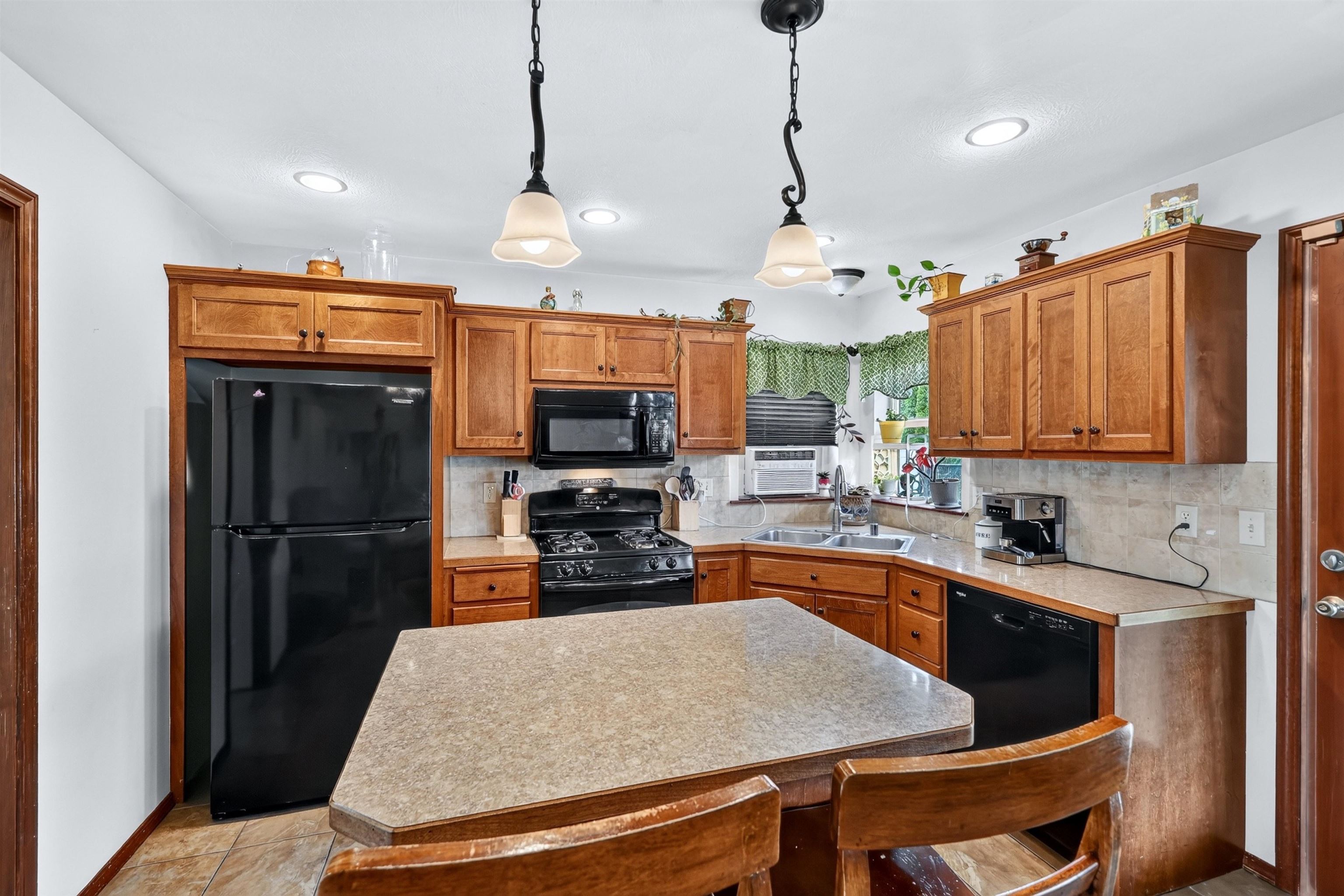 607 N High Desert Dr - Photo 2