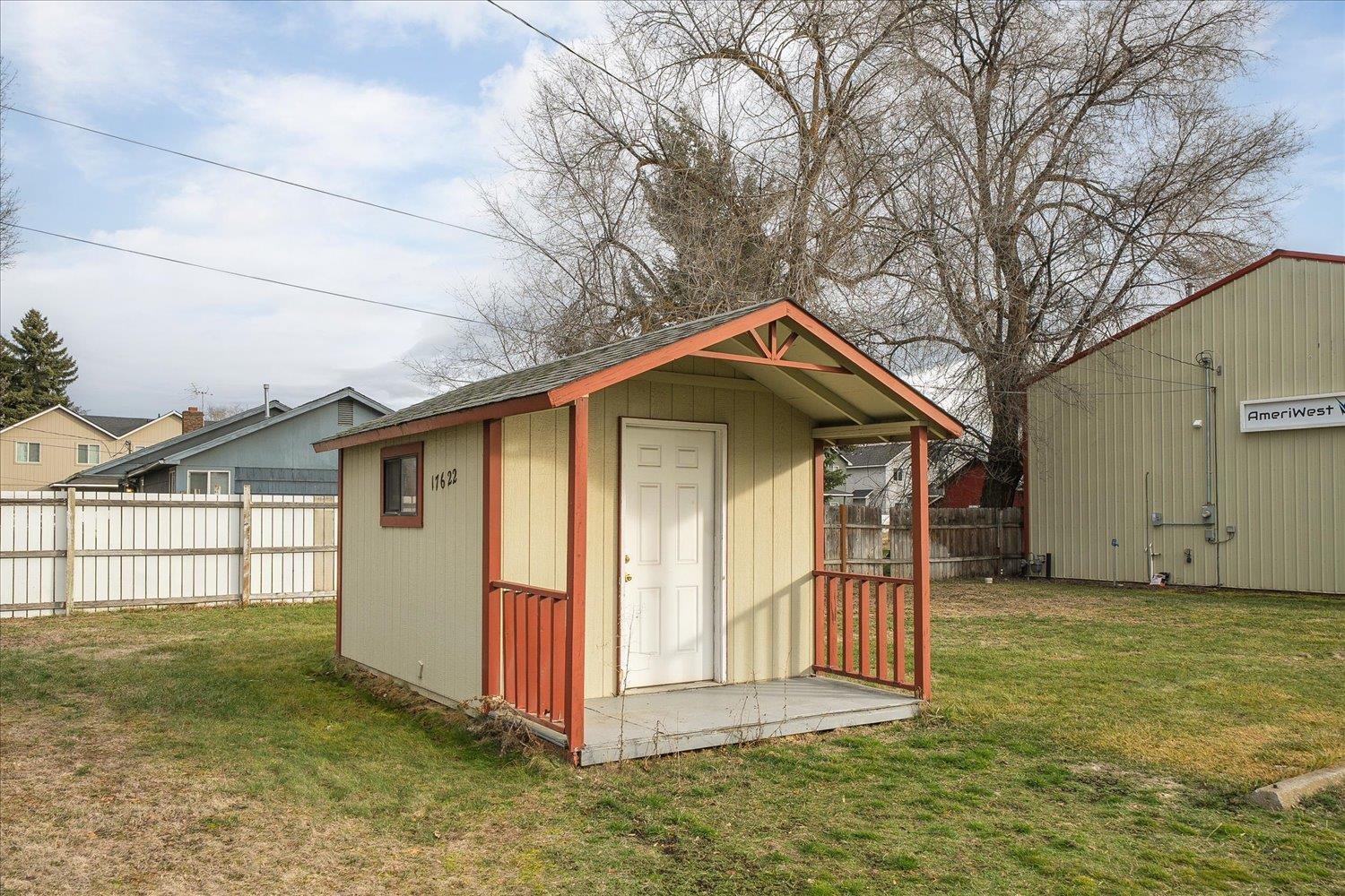 17622 E Cowley Ave - Photo 32