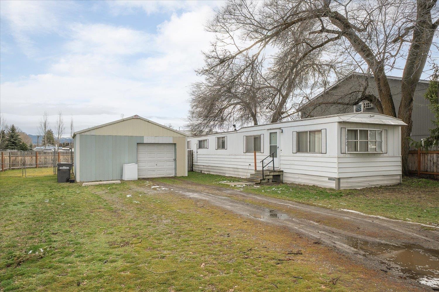 17622 E Cowley Ave - Photo 35