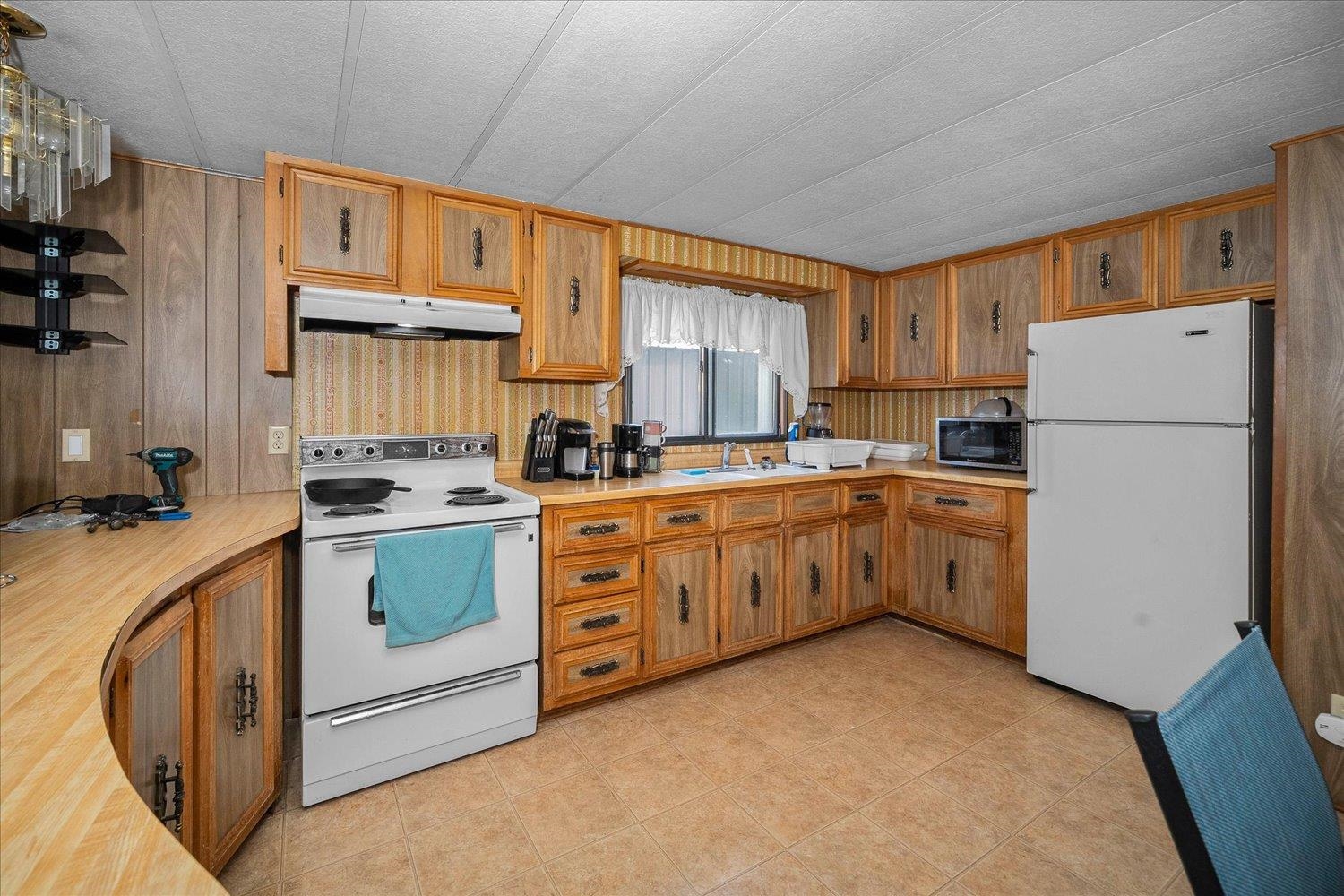 17622 E Cowley Ave - Photo 38