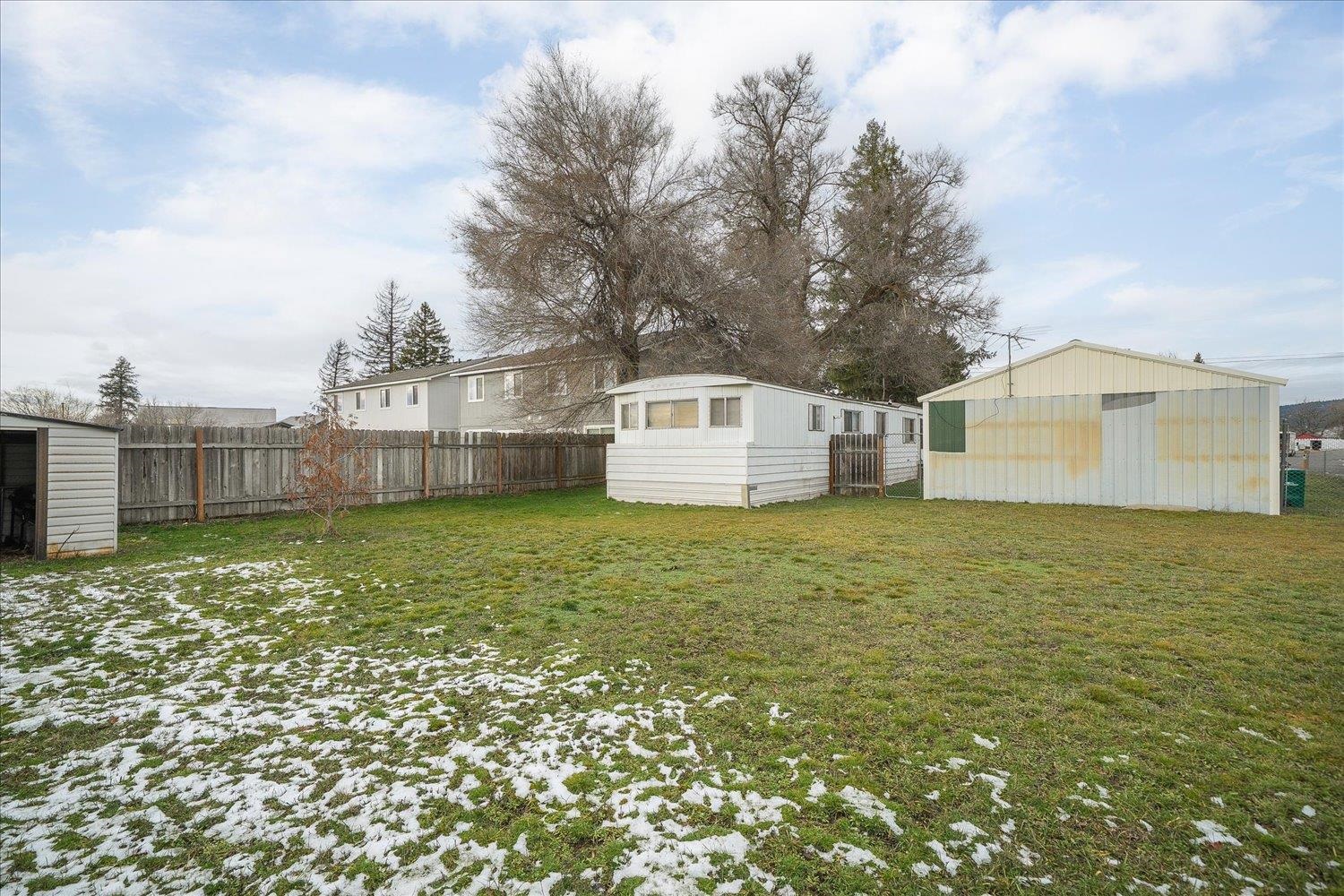 17622 E Cowley Ave - Photo 43