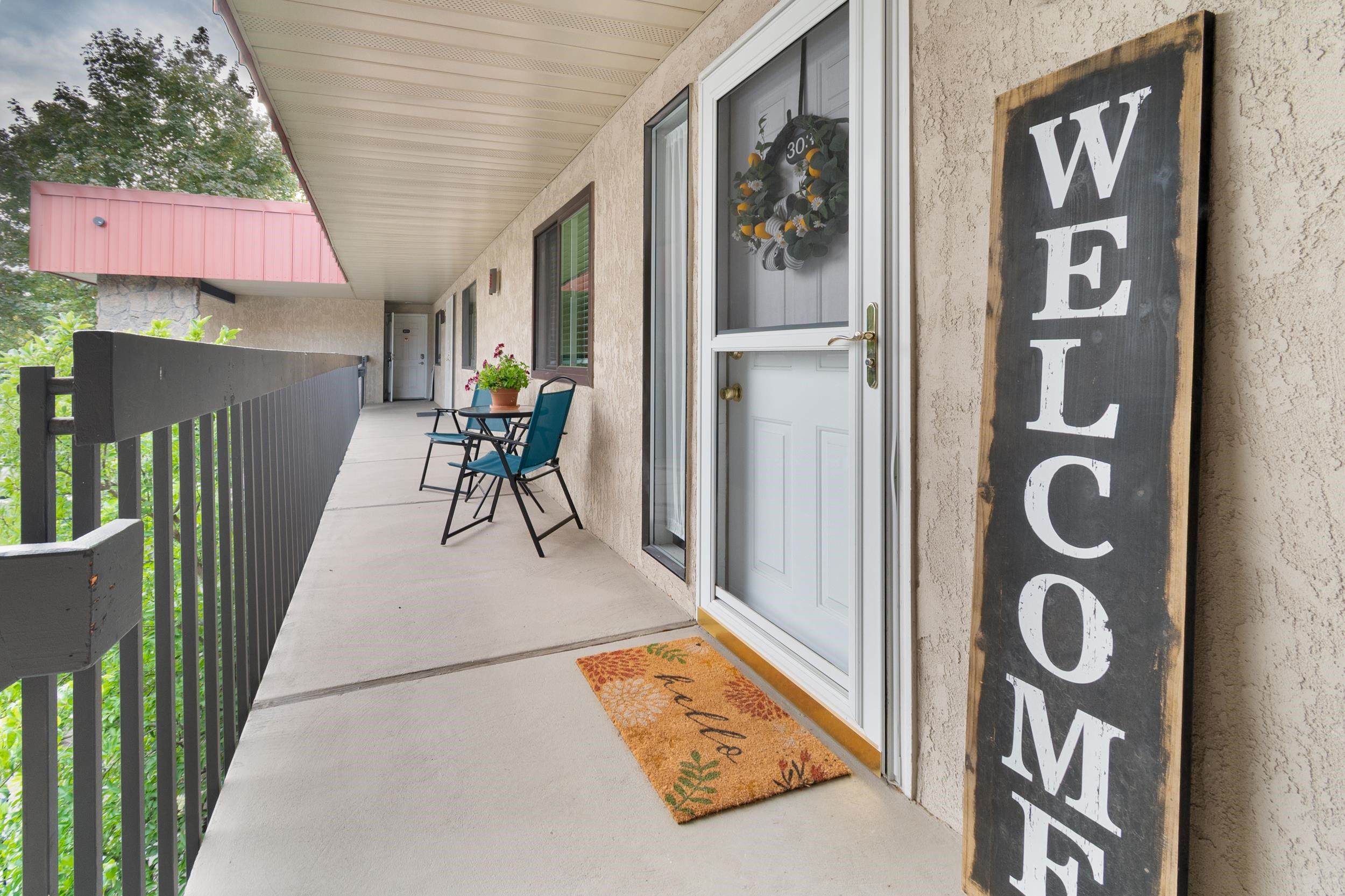 174 S Coeur d'Alene St - Photo 1