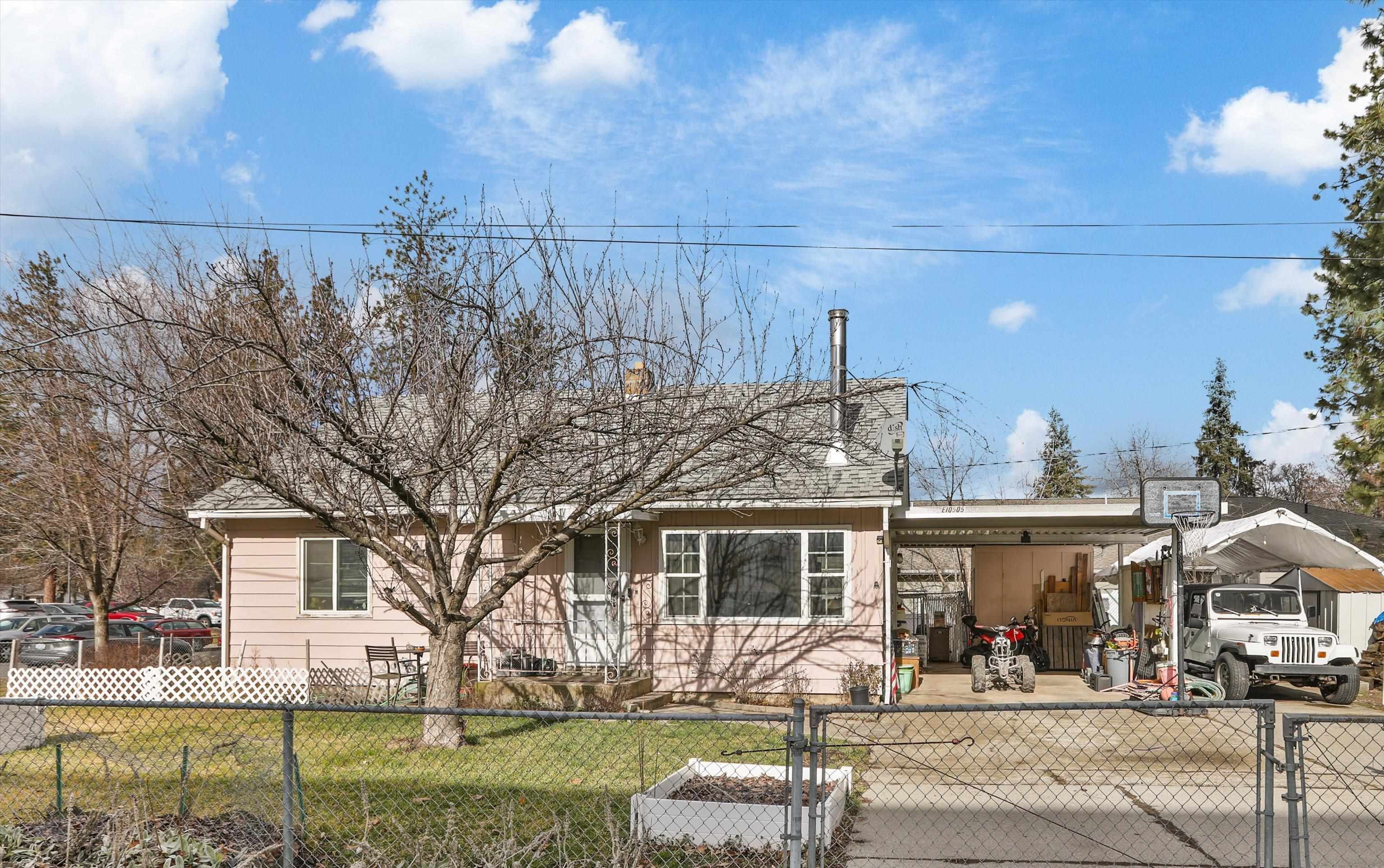 10505 E 10th Ave - Photo 1