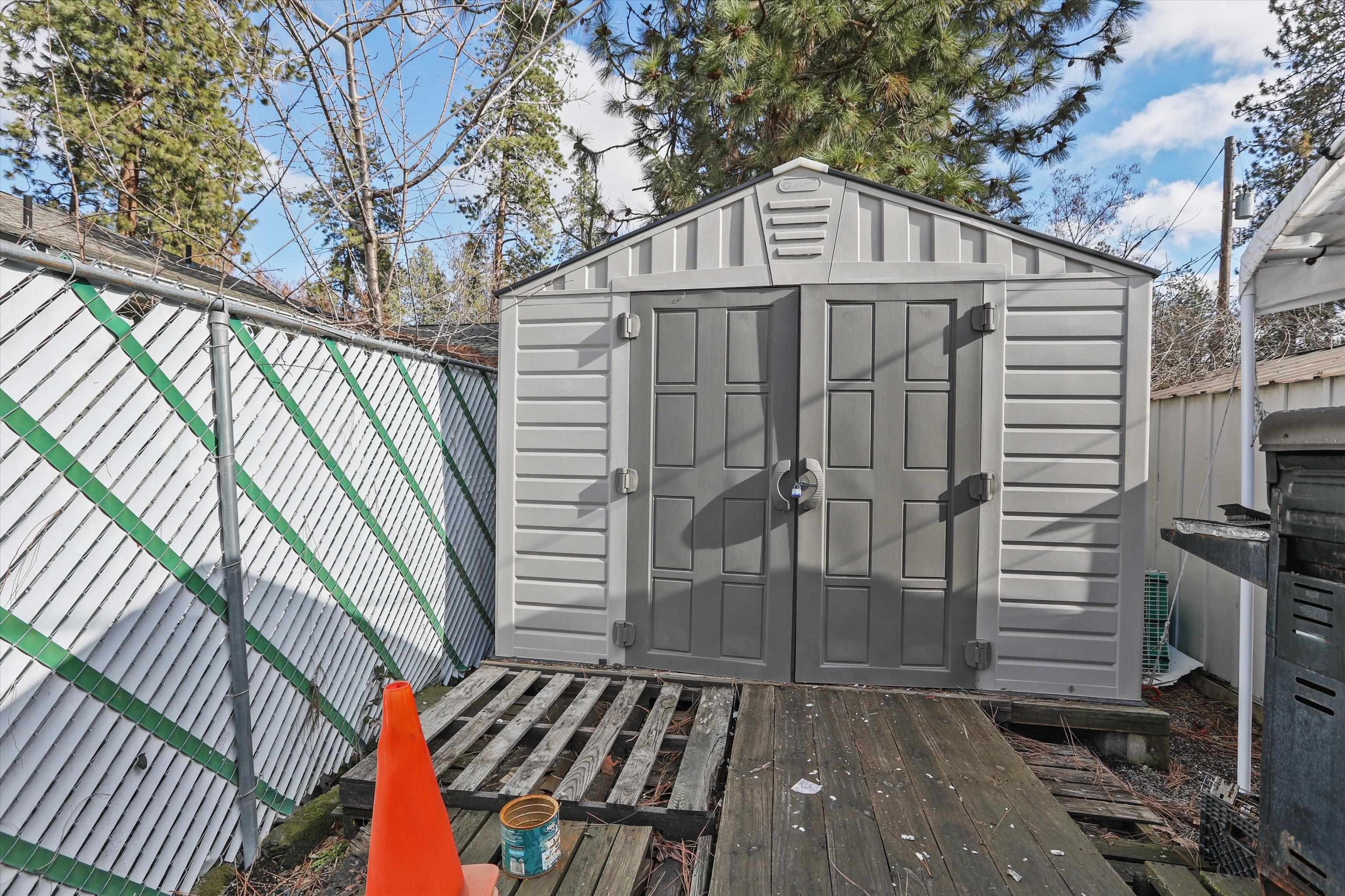 10505 E 10th Ave - Photo 13
