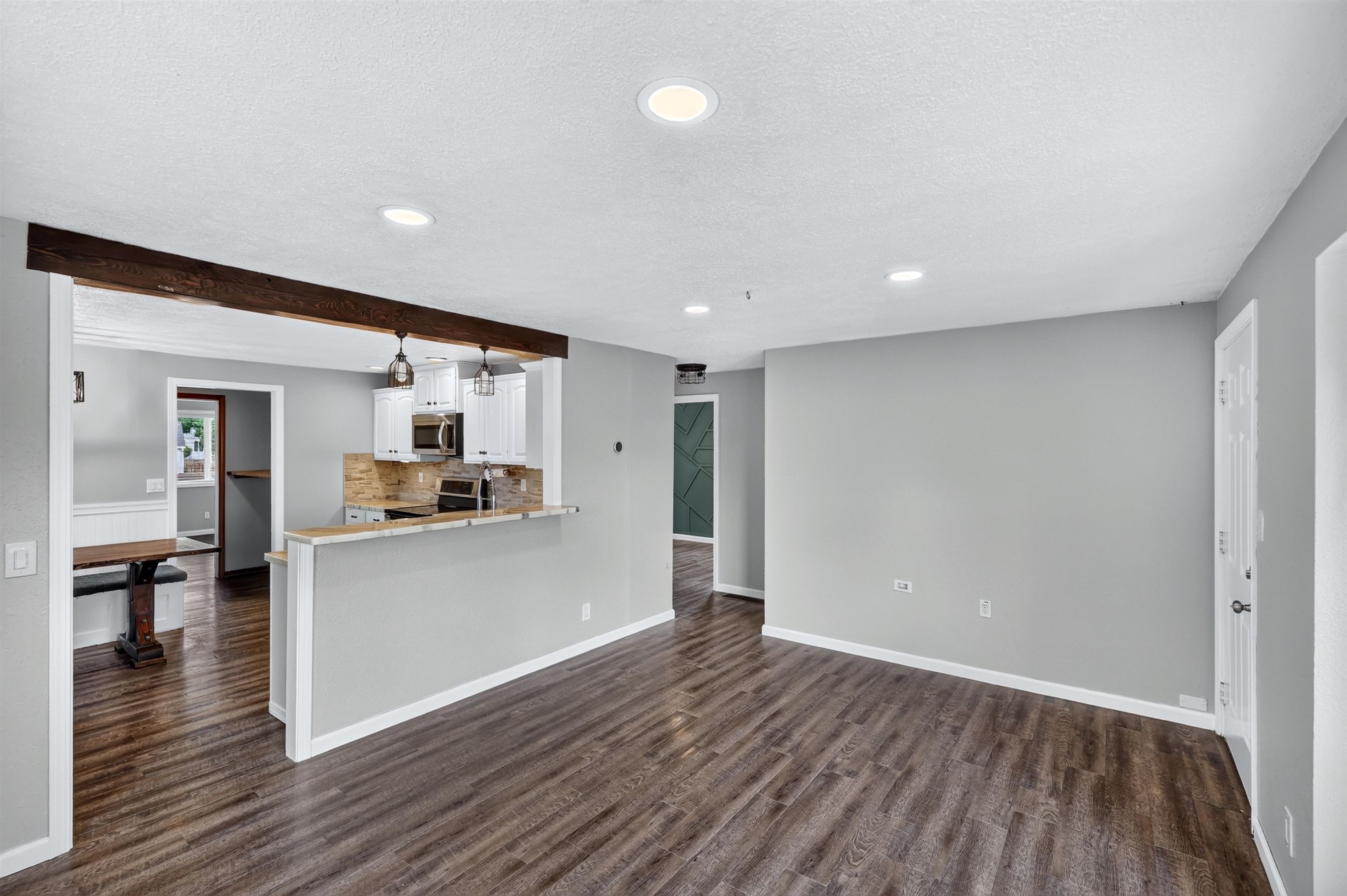 5603 N Lindeke St - Photo 4