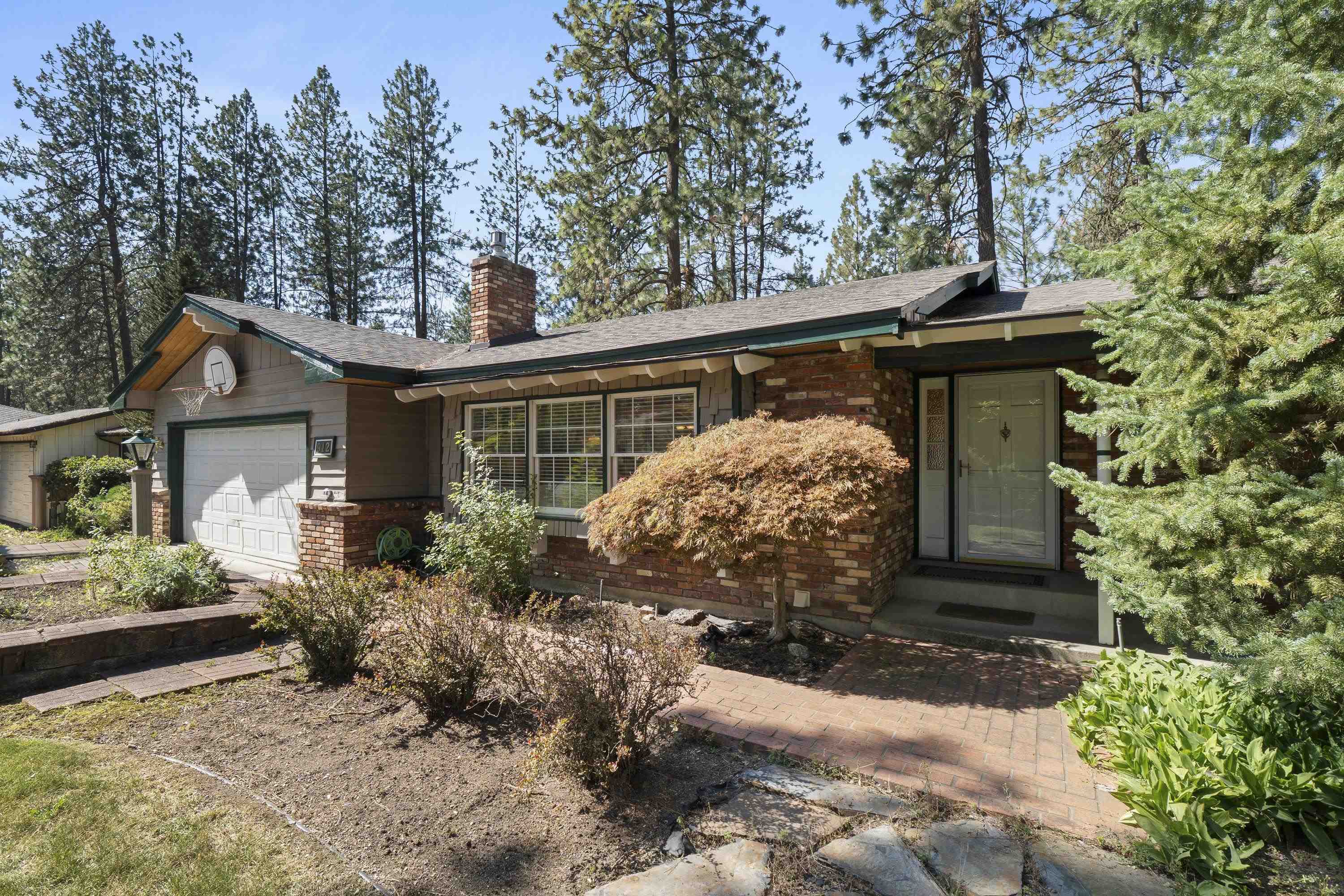 912 W Bellwood Dr - Photo 2