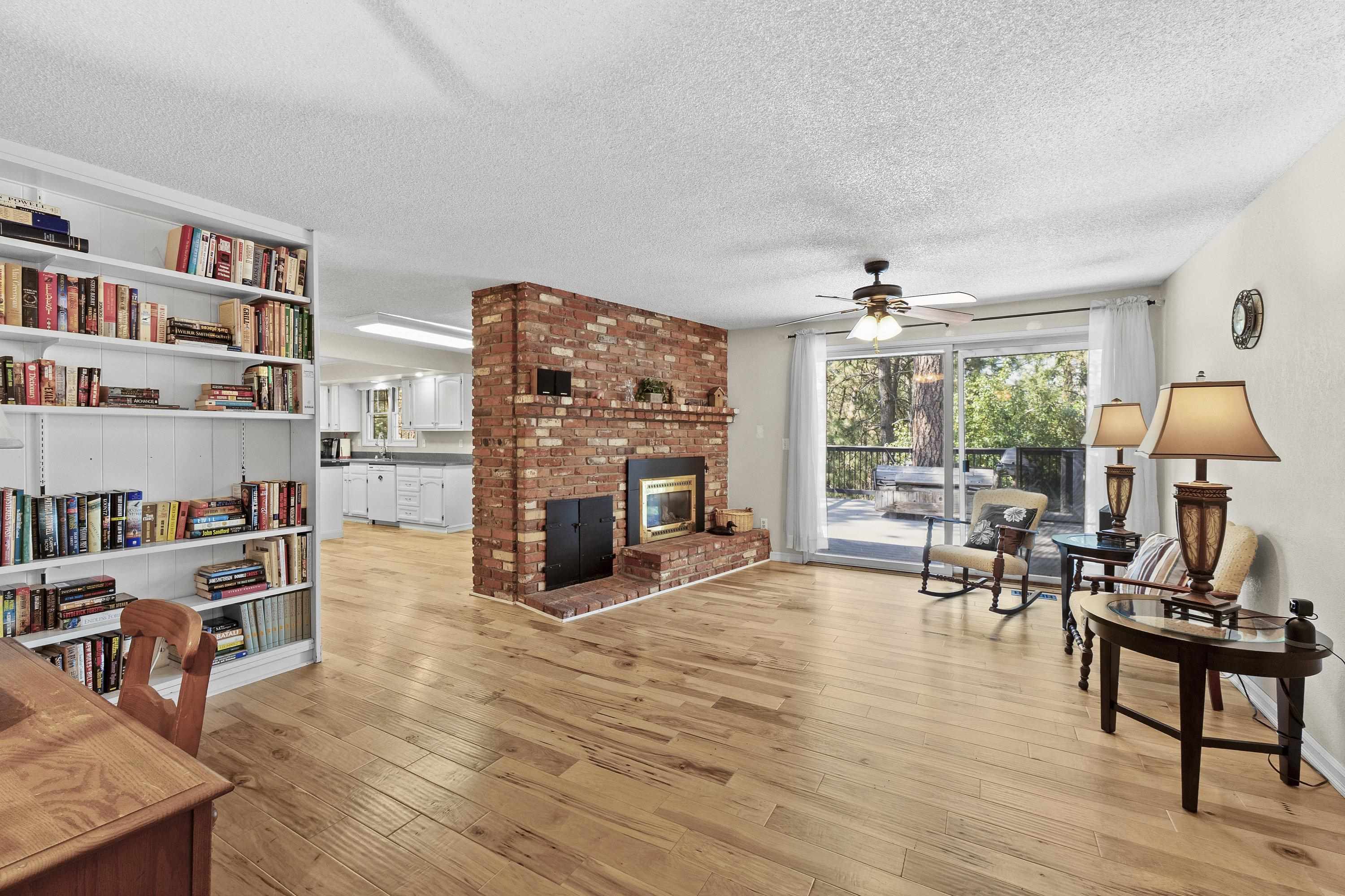 912 W Bellwood Dr - Photo 5