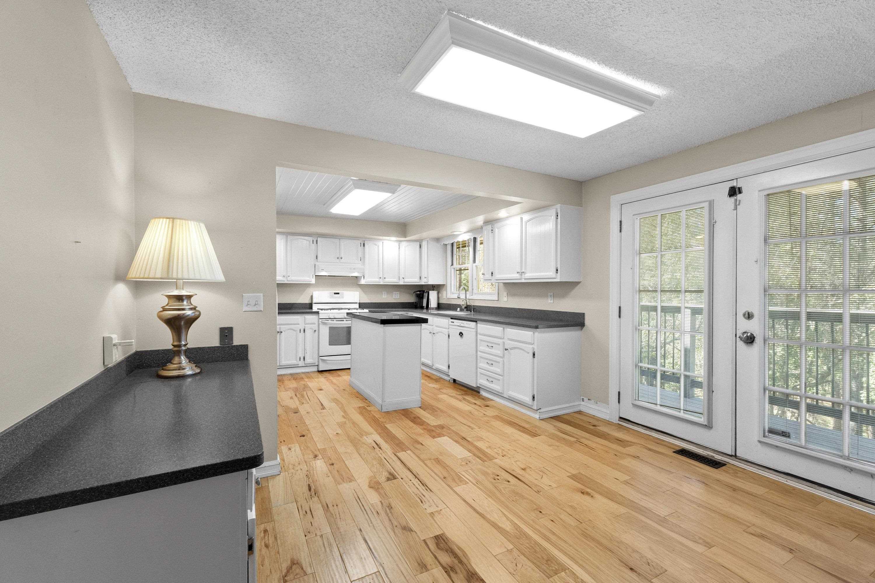 912 W Bellwood Dr - Photo 7