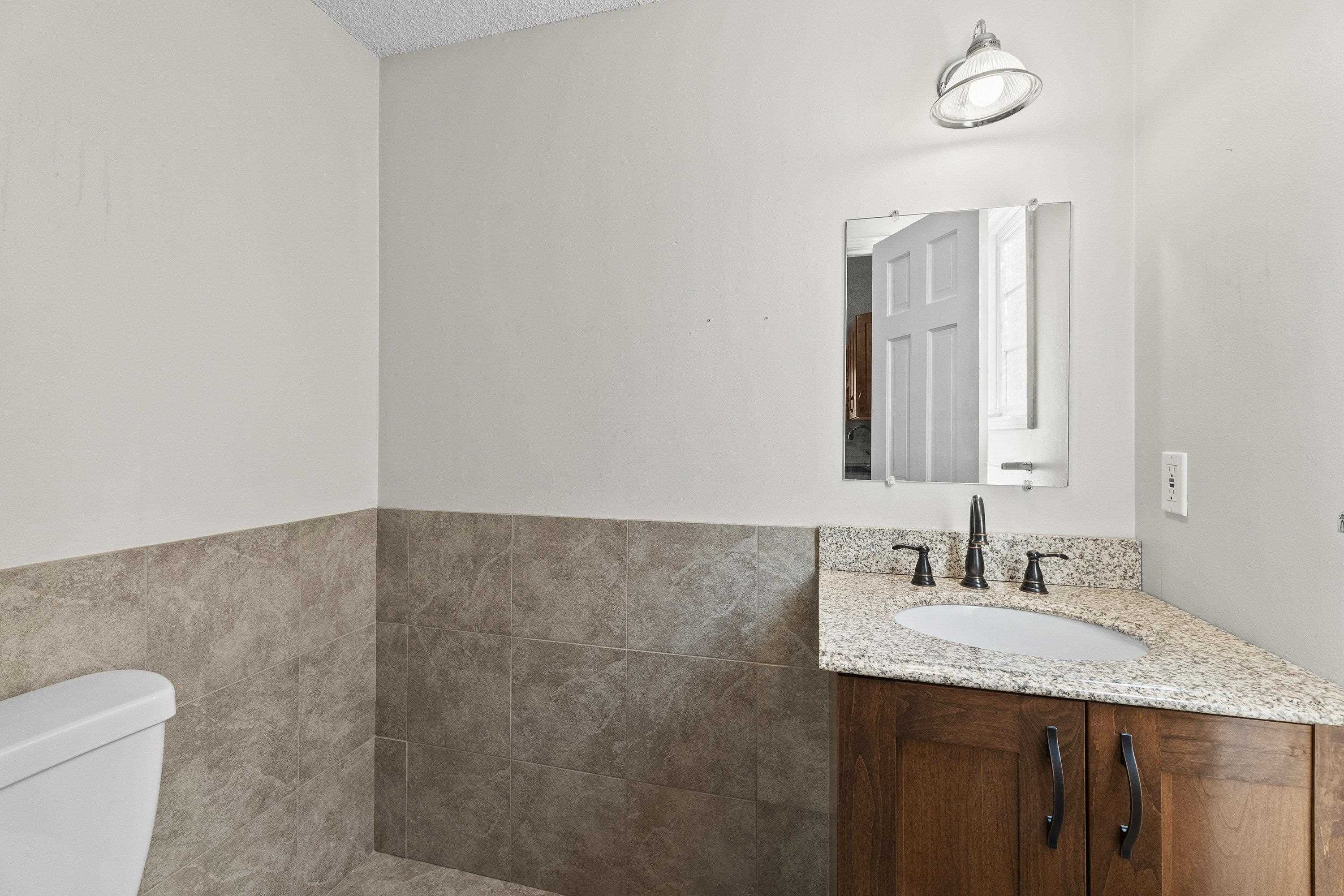 912 W Bellwood Dr - Photo 19