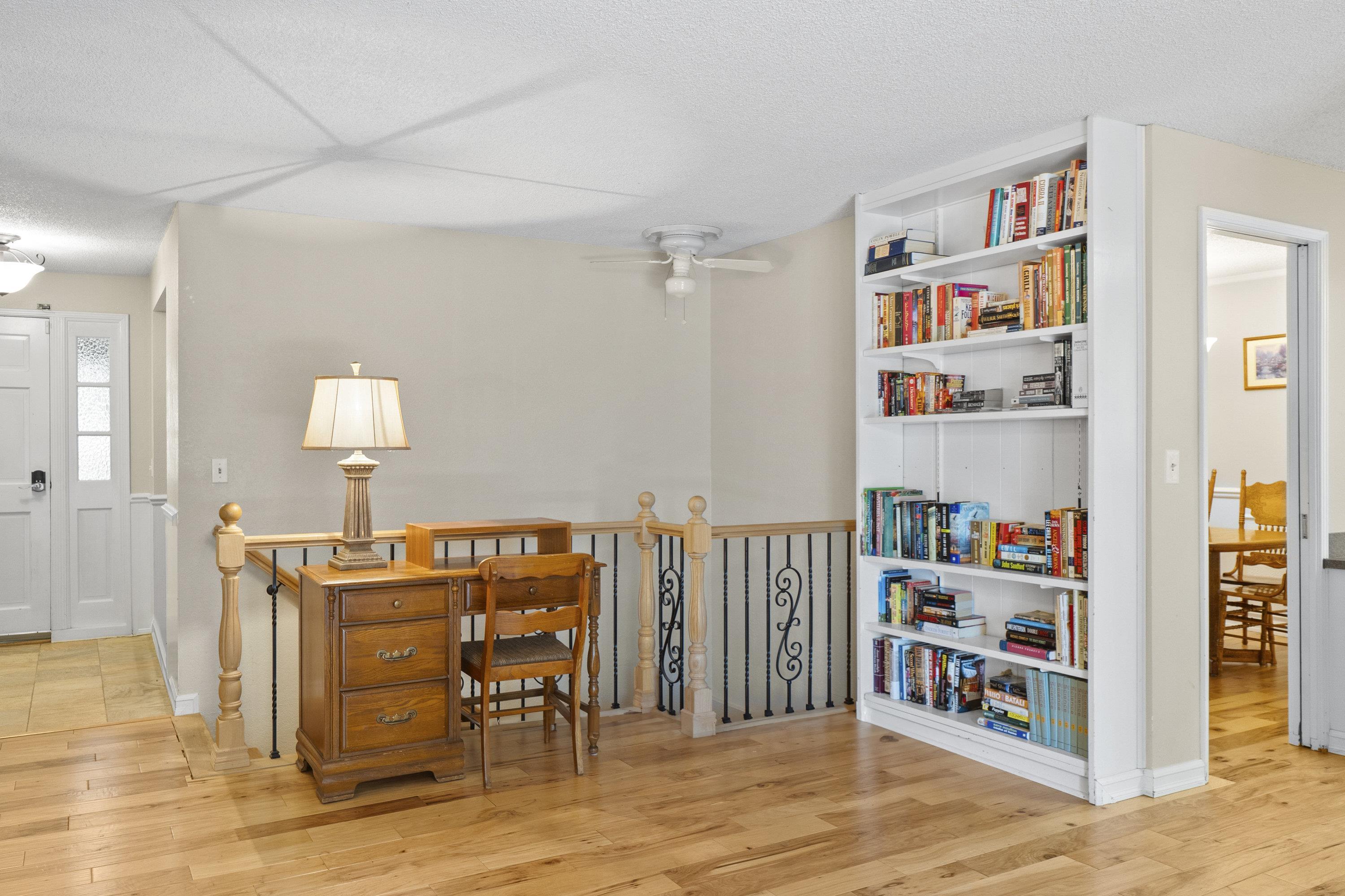 912 W Bellwood Dr - Photo 29