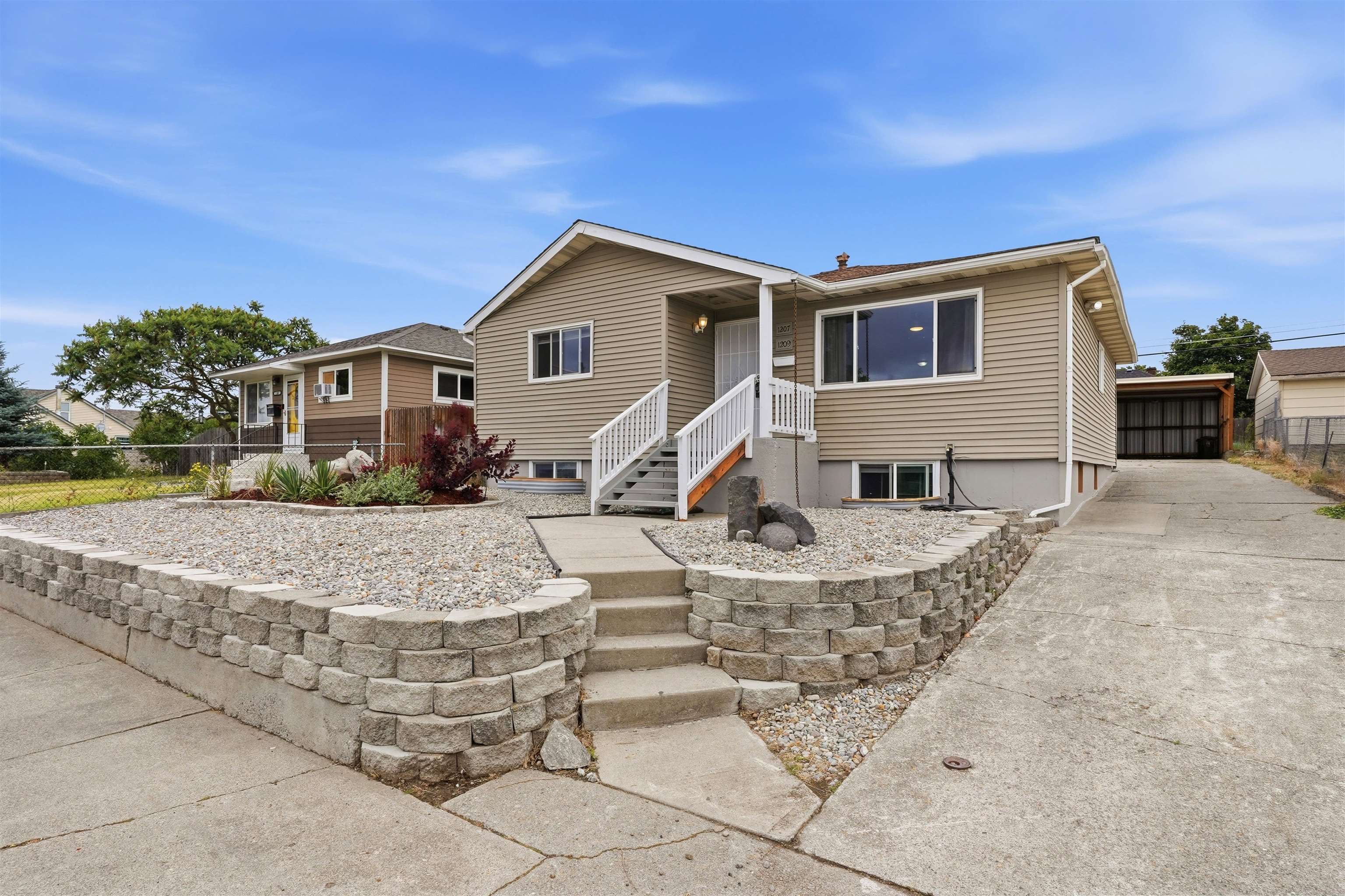 1207 E Kiernan Ave - Photo 1