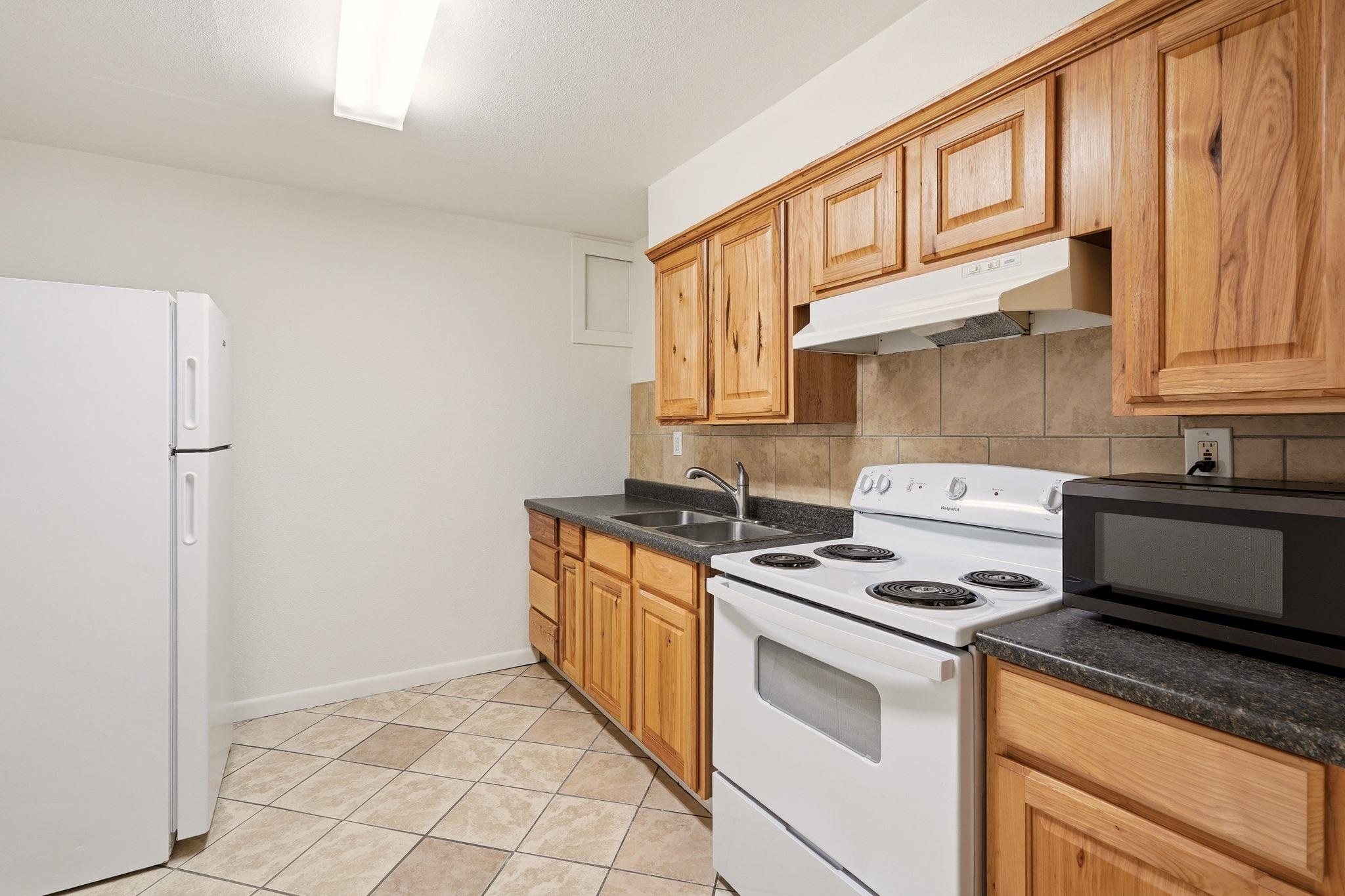 1207 E Kiernan Ave - Photo 29