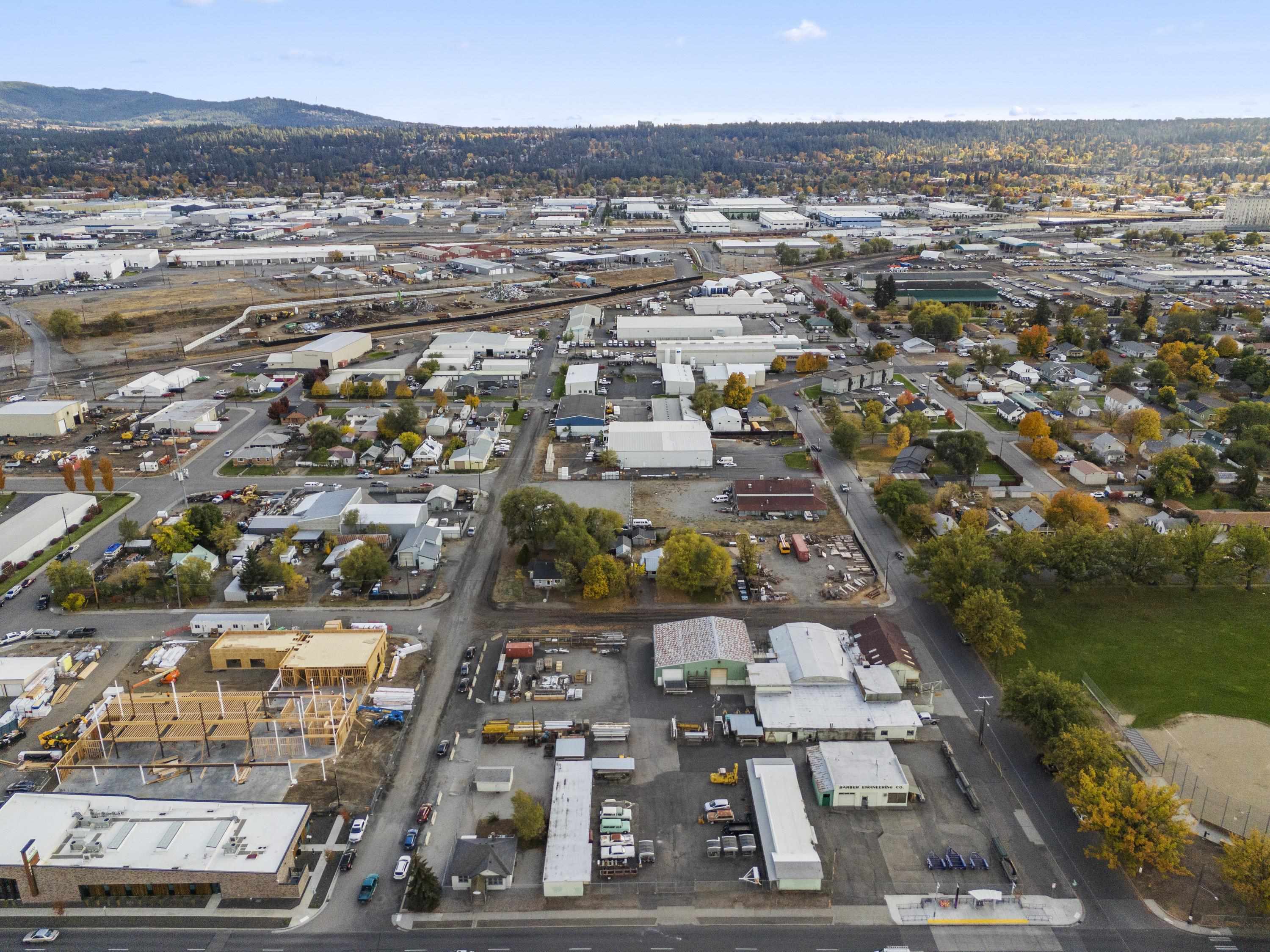 2914 E Sinto Ave - Photo 1