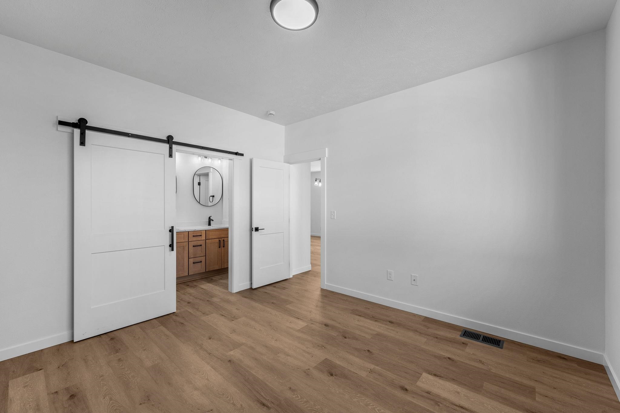 2111 N Sipple Rd - Photo 8