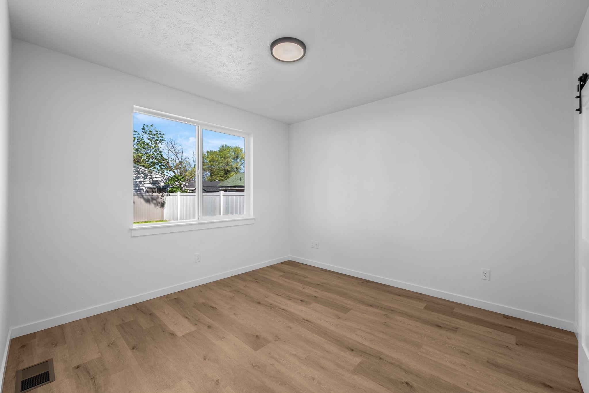 2111 N Sipple Rd - Photo 15