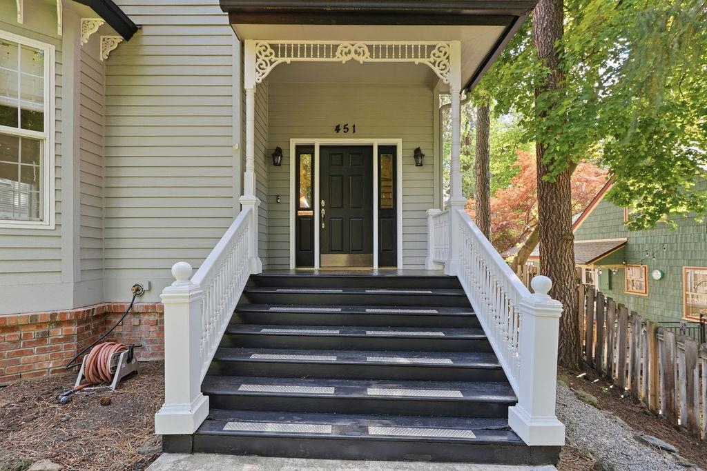 451 W 21st Ave - Photo 2