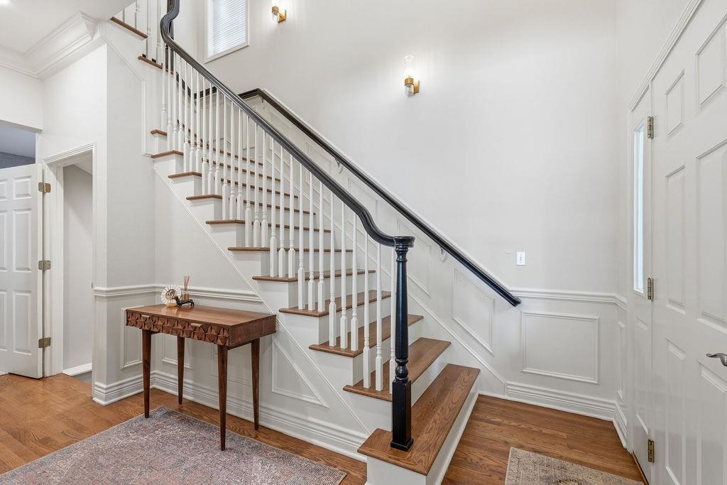 451 W 21st Ave - Photo 3