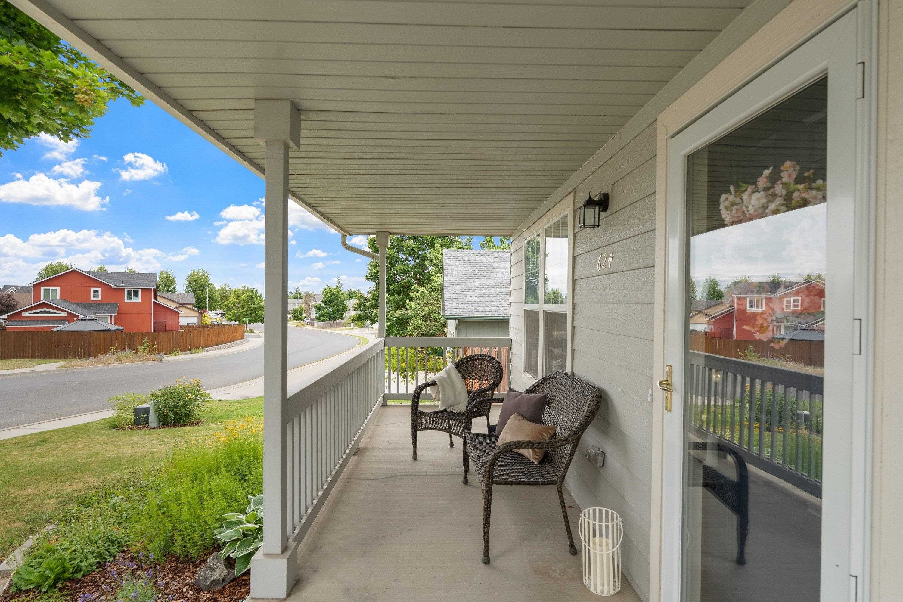 624 Golden Hills Dr - Photo 3