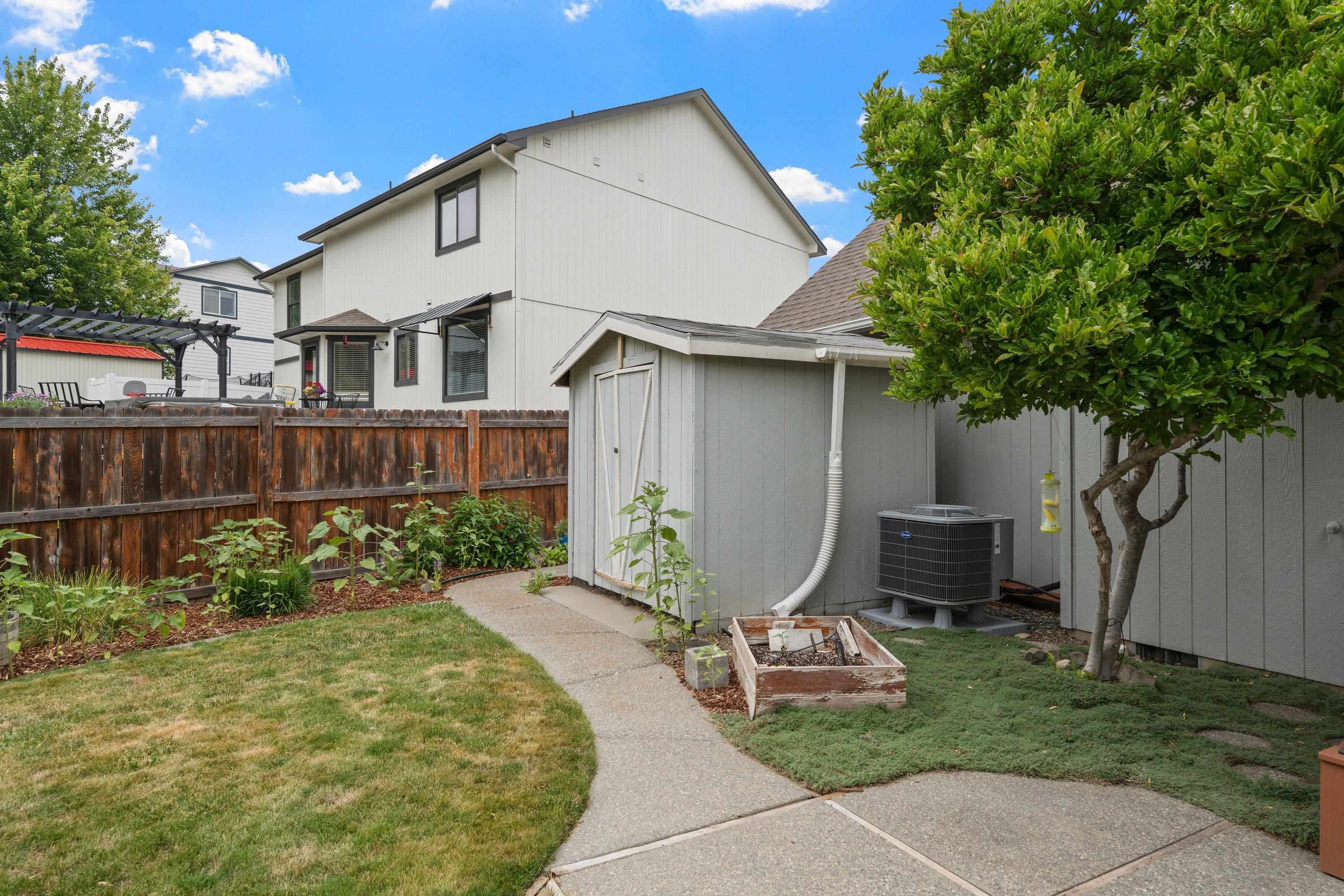 624 Golden Hills Dr - Photo 43
