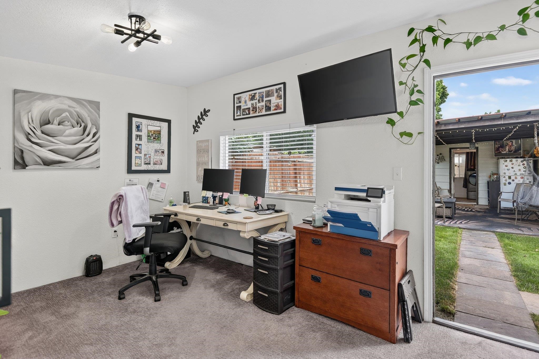 3302 N Vista Rd - Photo 19