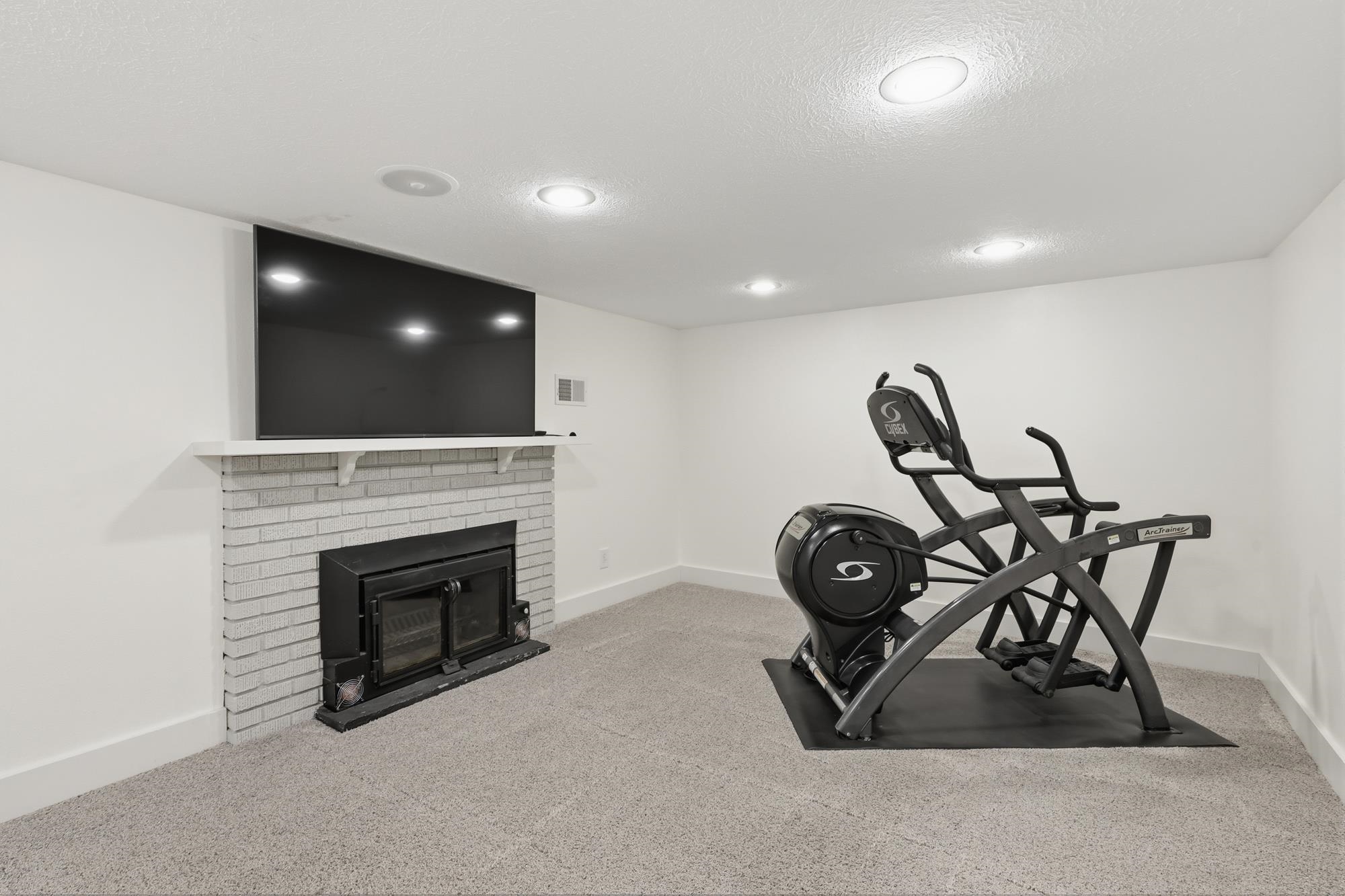 2715 W Rockwell Ave - Photo 21