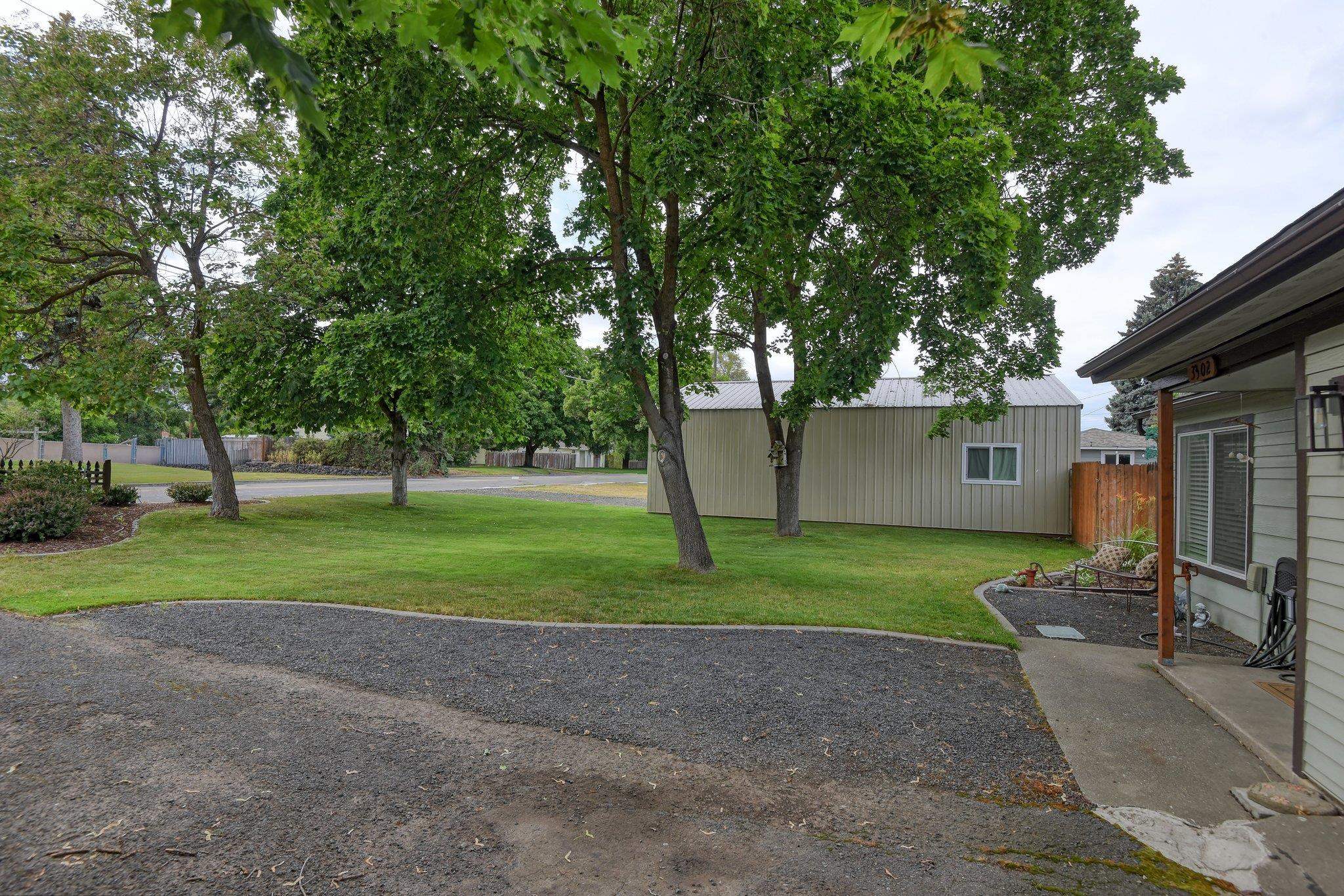 3302 N Vista Rd - Photo 26
