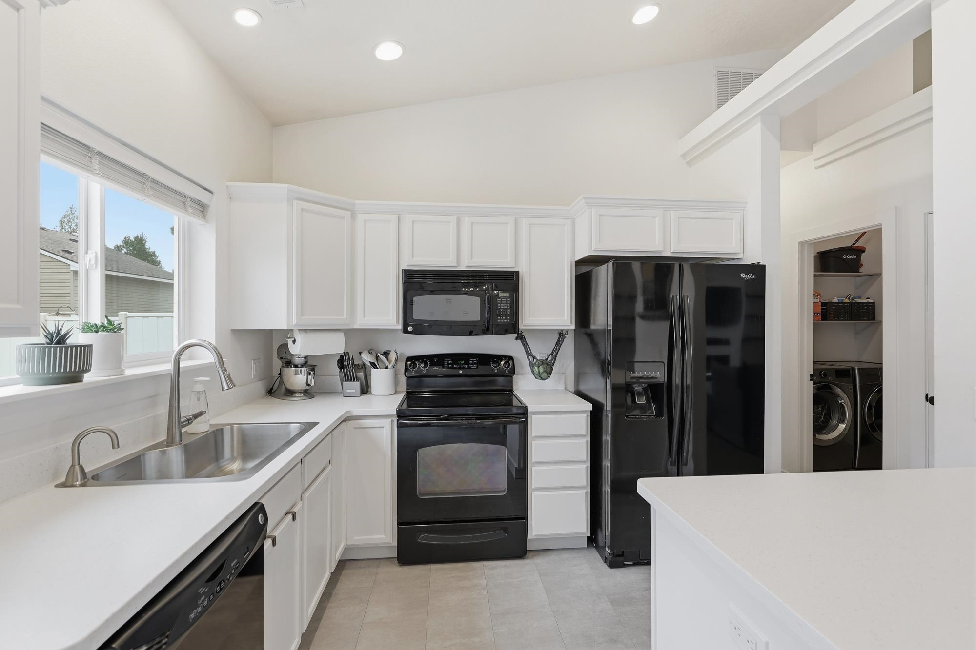 9030 W Campus Dr - Photo 12