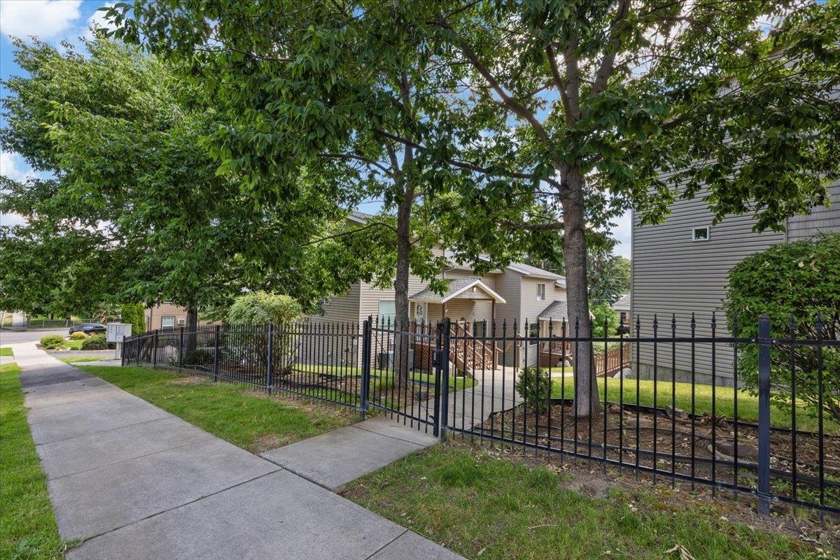 1530 E 7TH Ave - Photo 24
