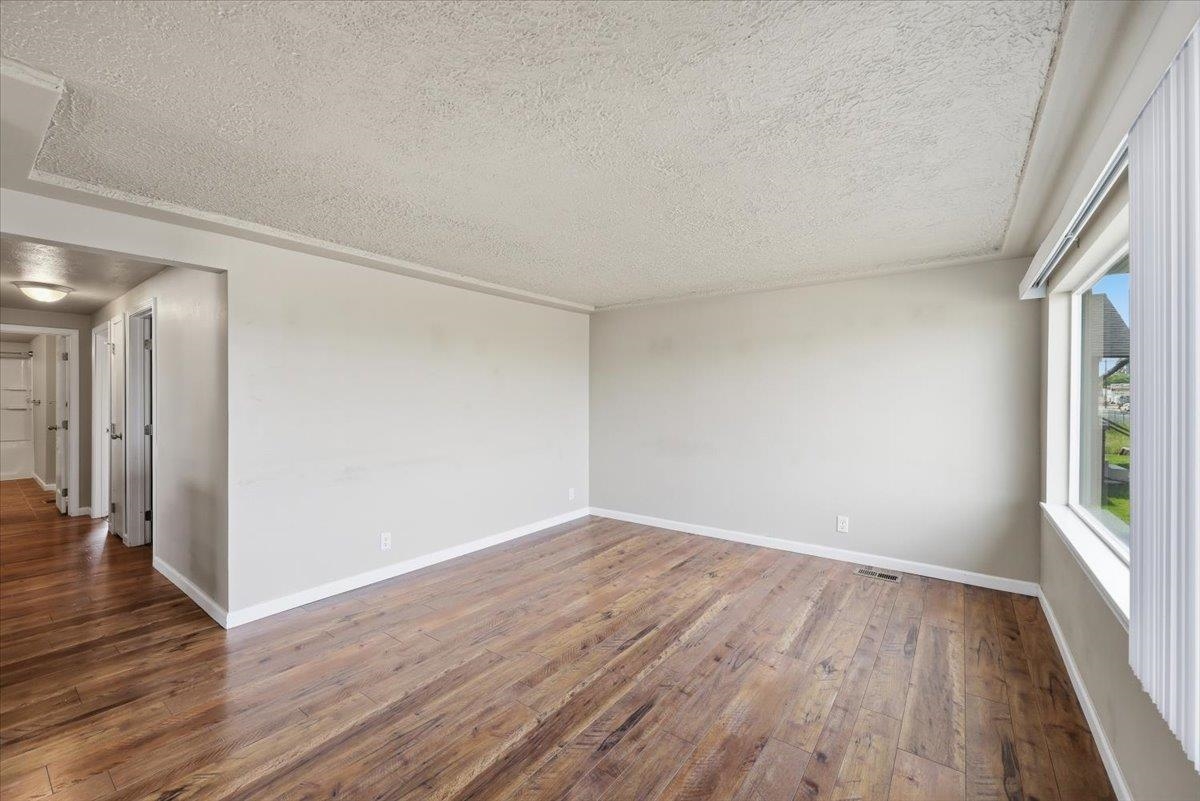 1828 E Francis Ave - Photo 9