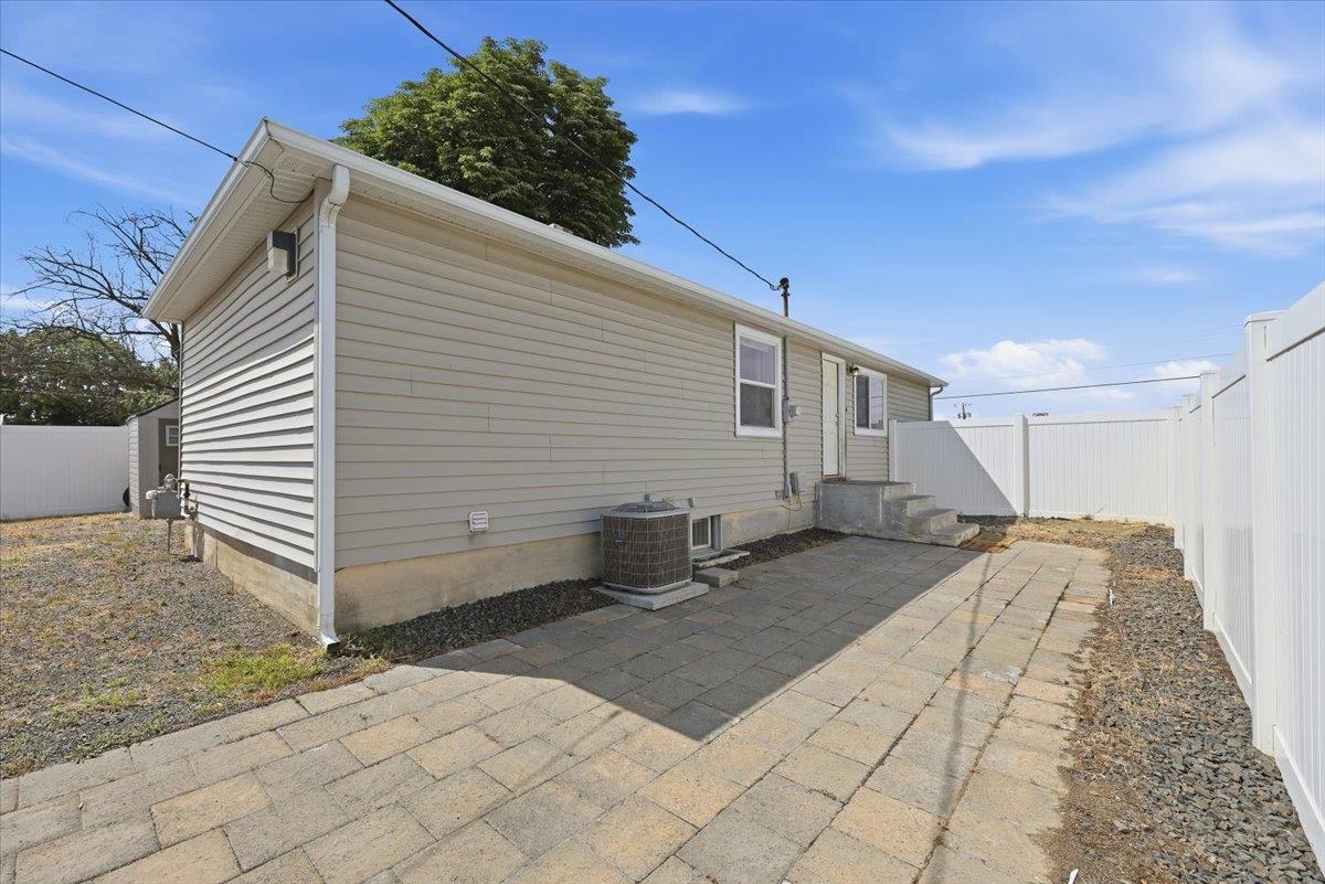 1828 E Francis Ave - Photo 29
