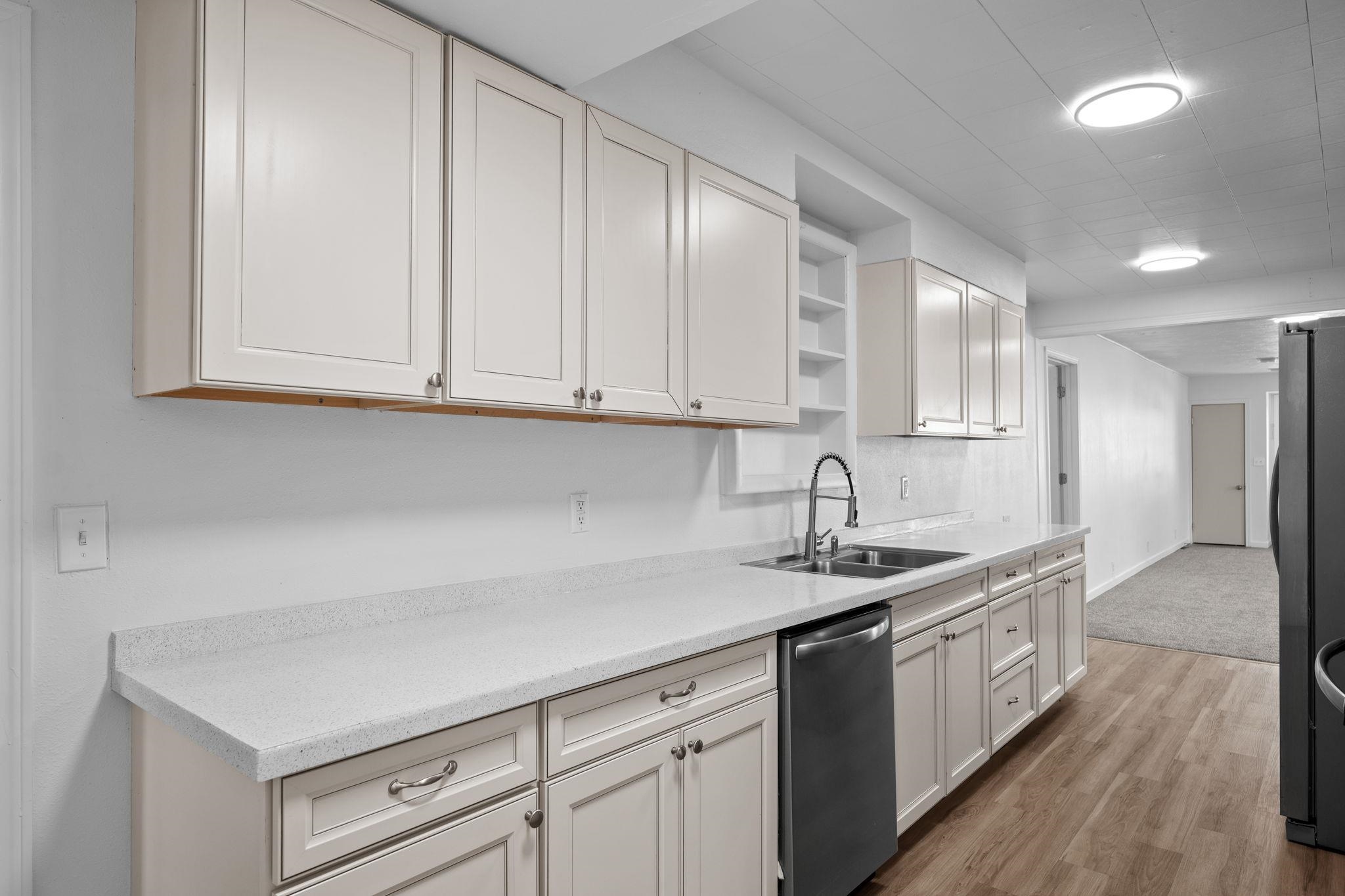 308 E 7th Ave - Photo 8