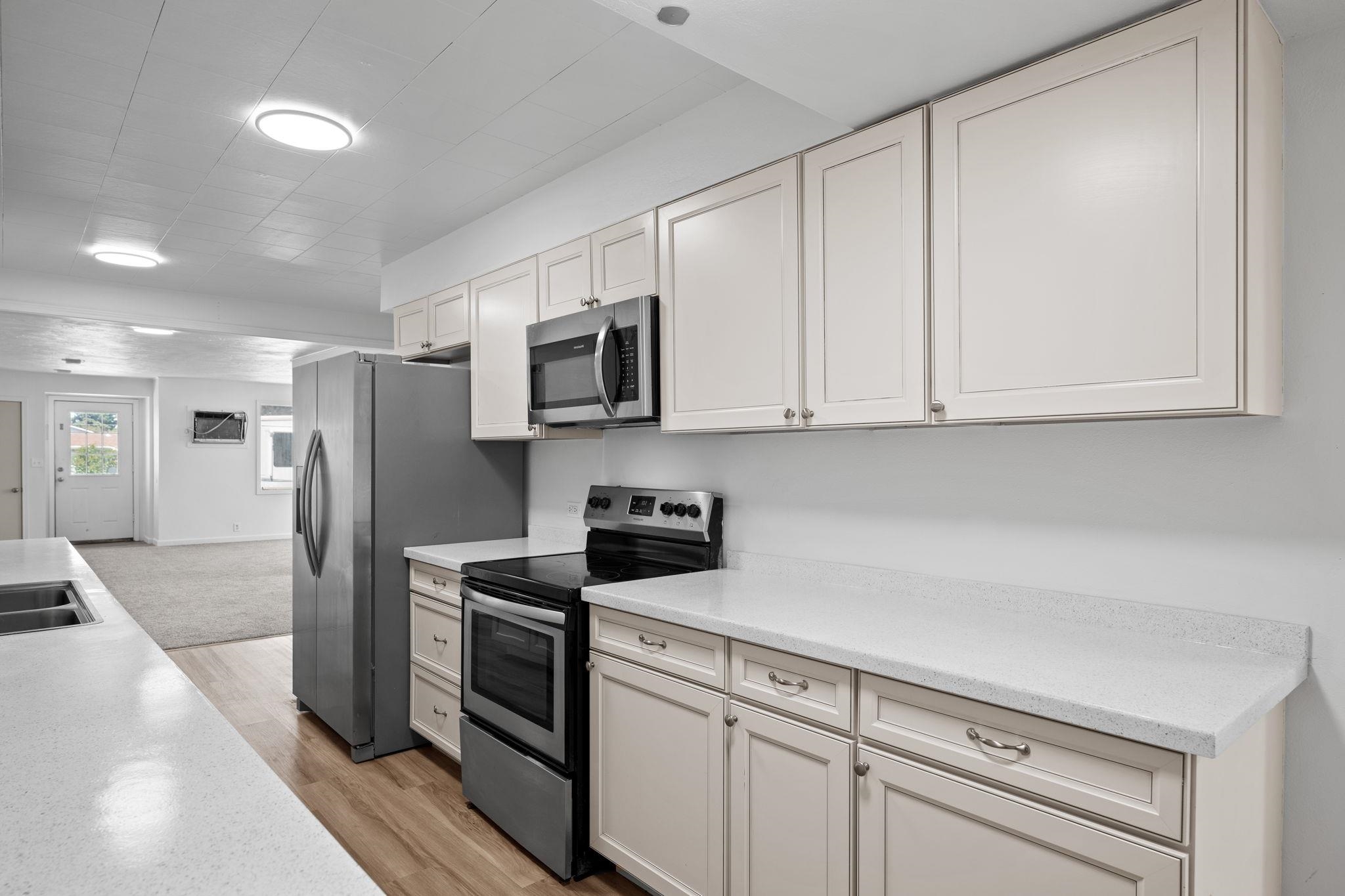 308 E 7th Ave - Photo 9