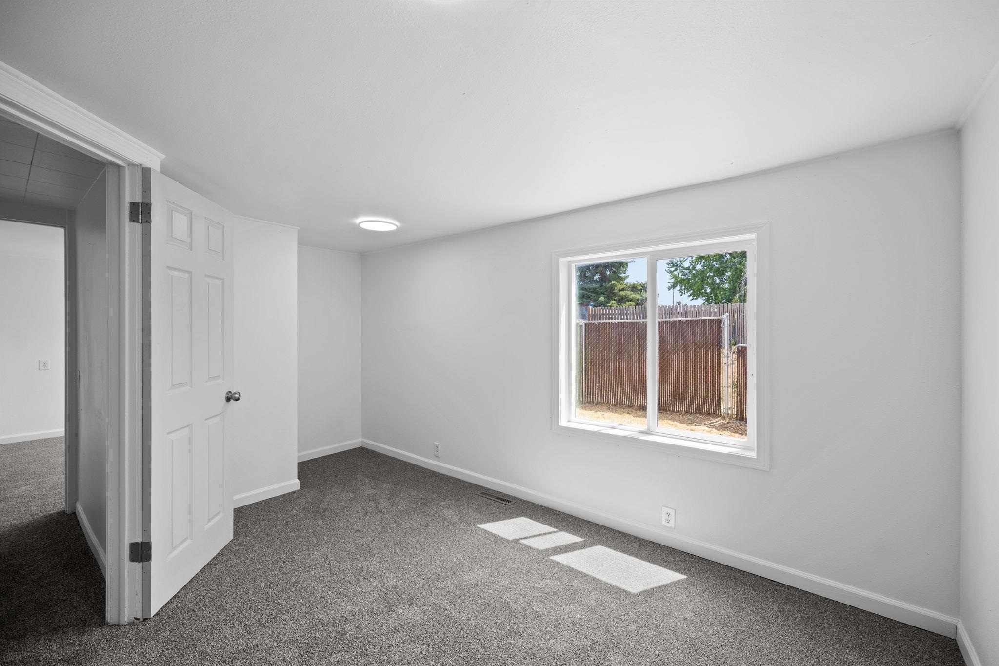 308 E 7th Ave - Photo 16