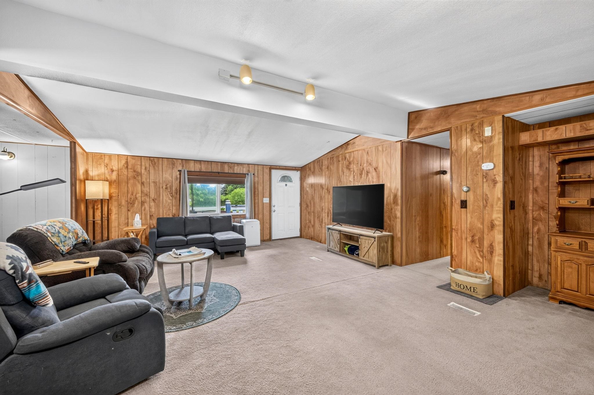 155 E 4th Ave - Photo 8
