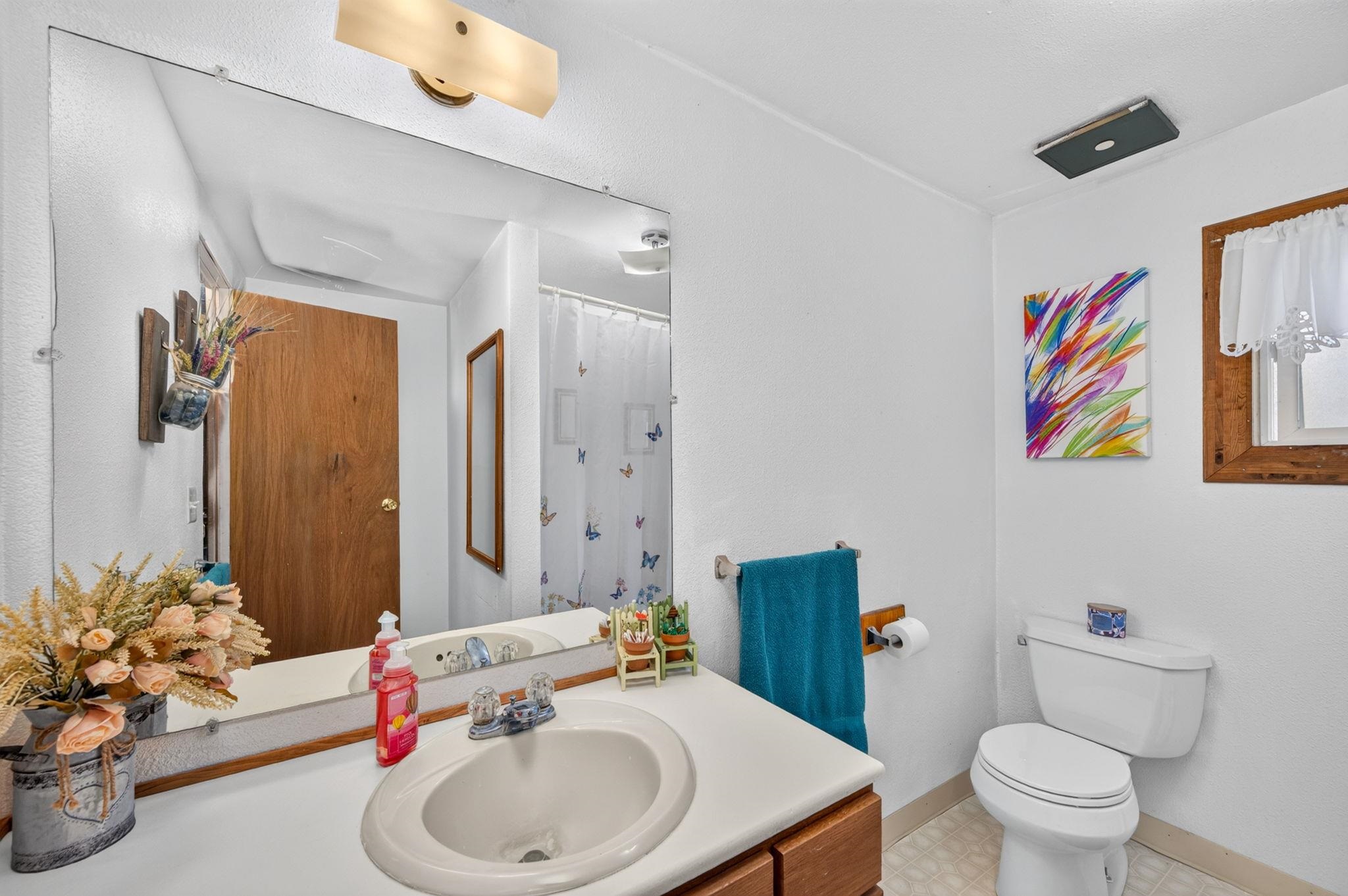 155 E 4th Ave - Photo 18