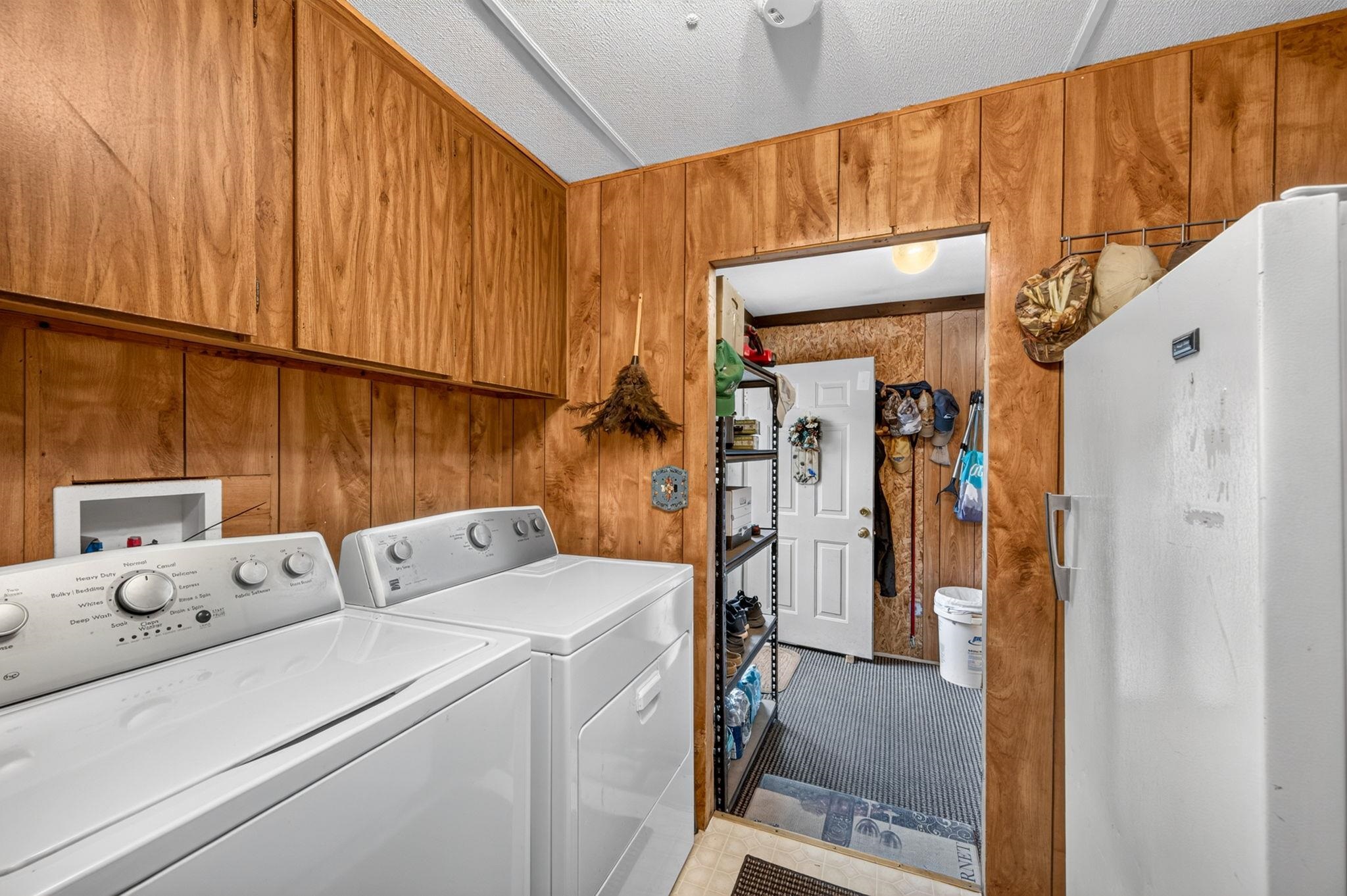 155 E 4th Ave - Photo 22