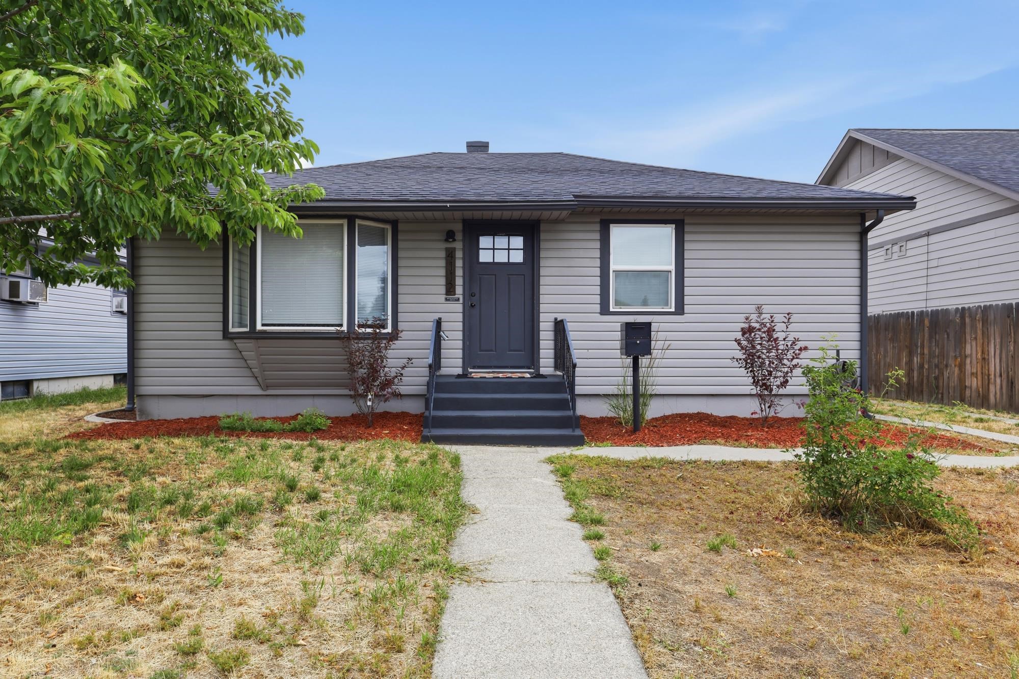 4112 W Wellesley Ave - Photo 1