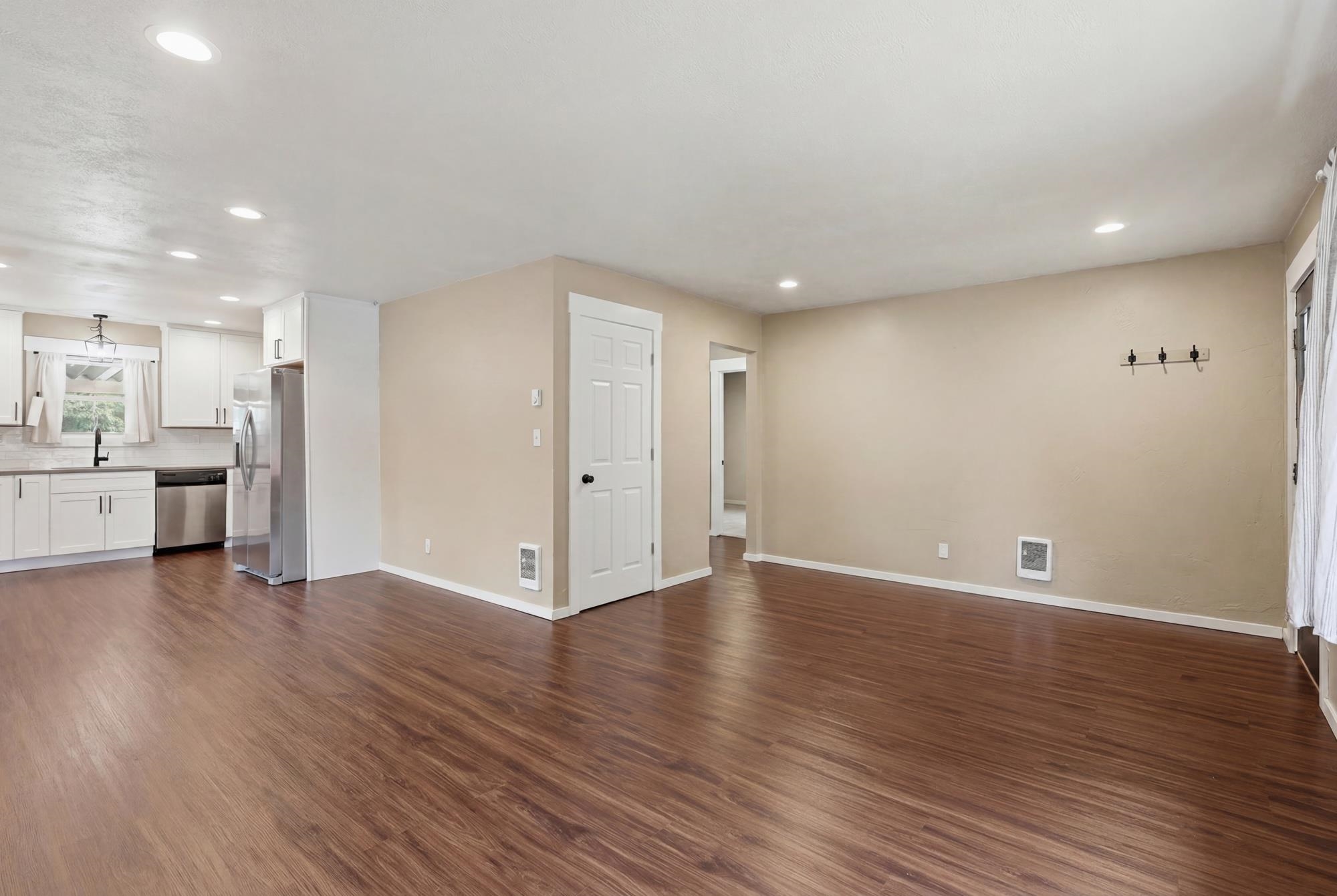 4112 W Wellesley Ave - Photo 5